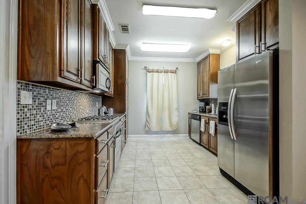 Greenwell Springs, LA 70739,15946 Regent Ave