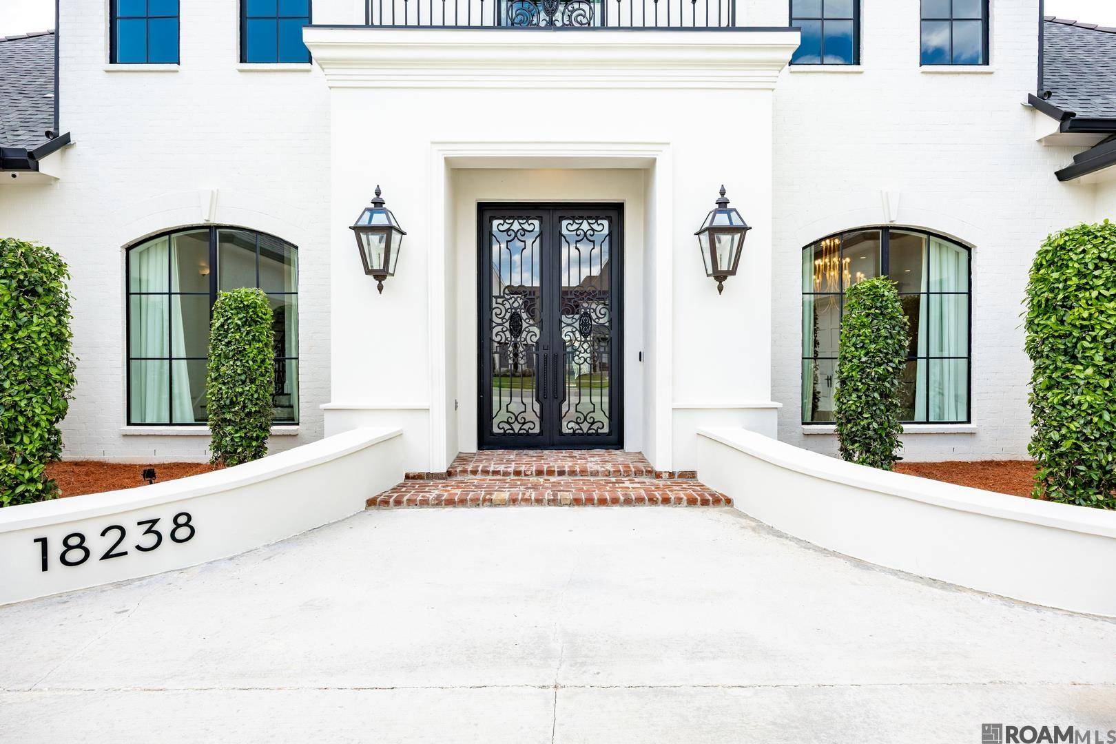Baton Rouge, LA 70817,18238 Woodland Cove Dr