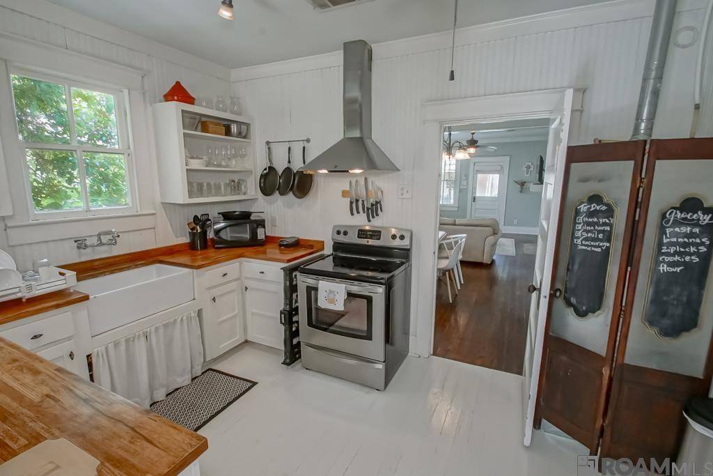 Baton Rouge, LA 70808,2422 Horace St