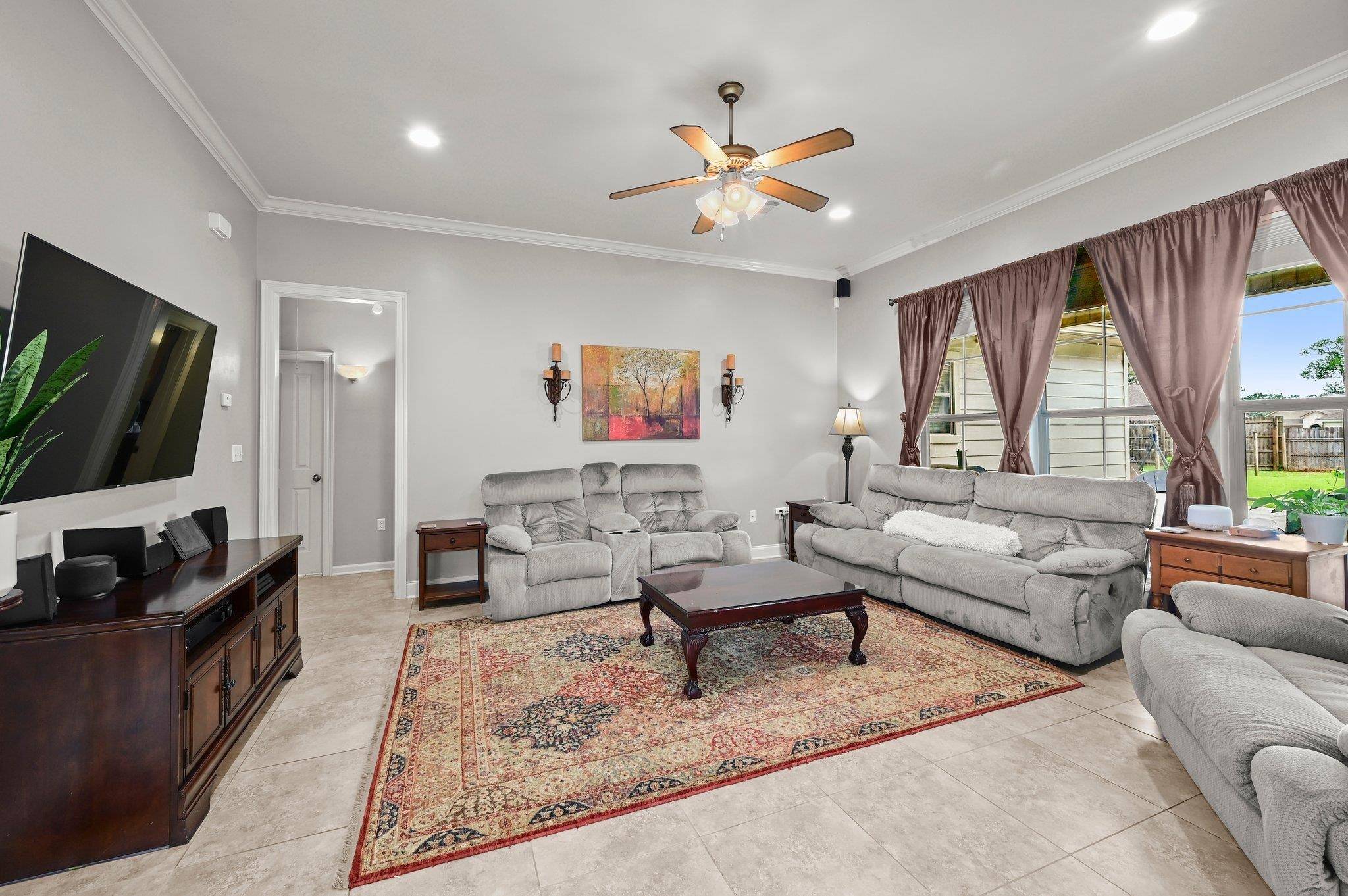 Gonzales, LA 70737,1207 S Sanctuary Ave