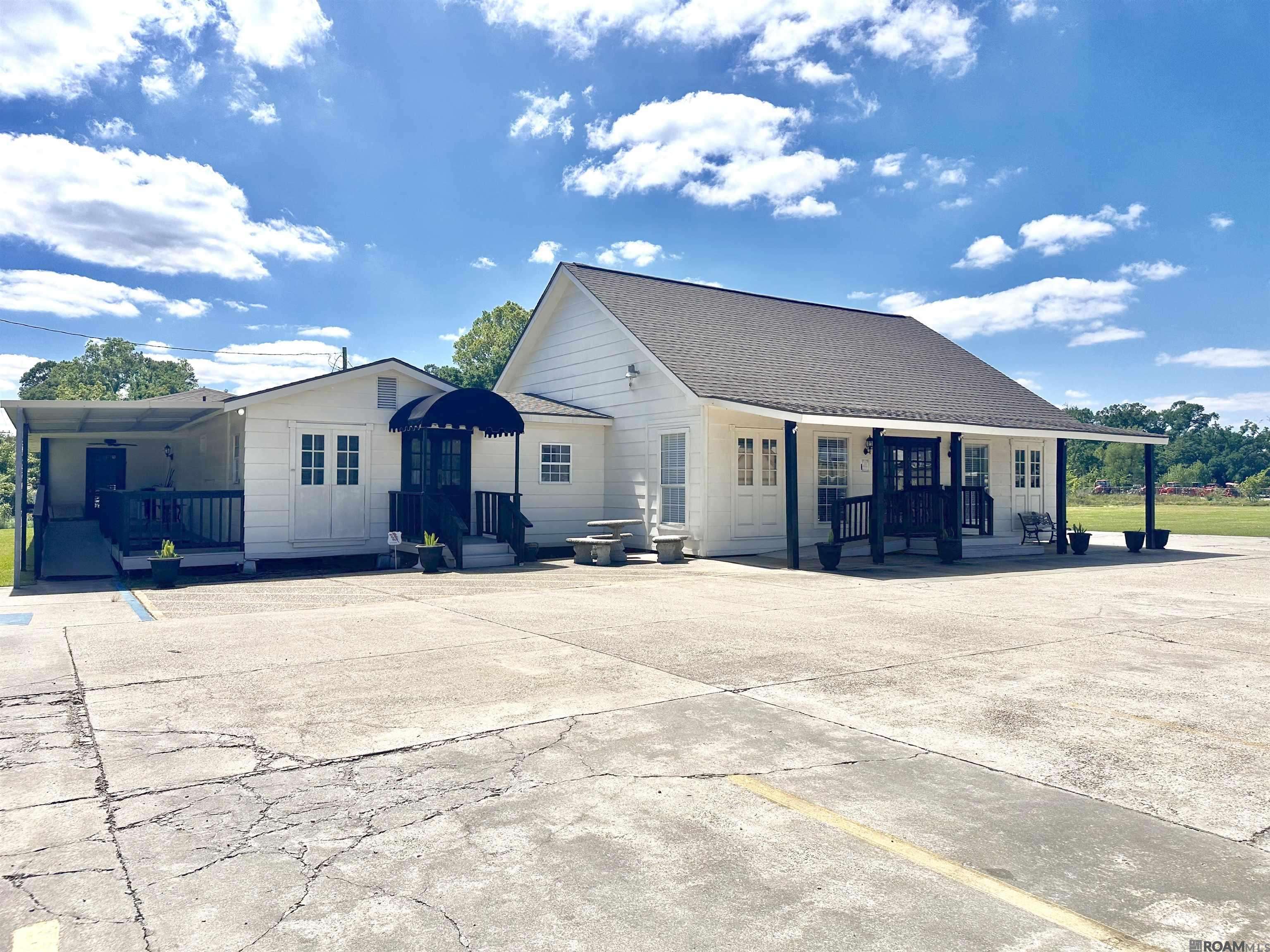 Gonzales, LA 70737,13119 Airline Hwy