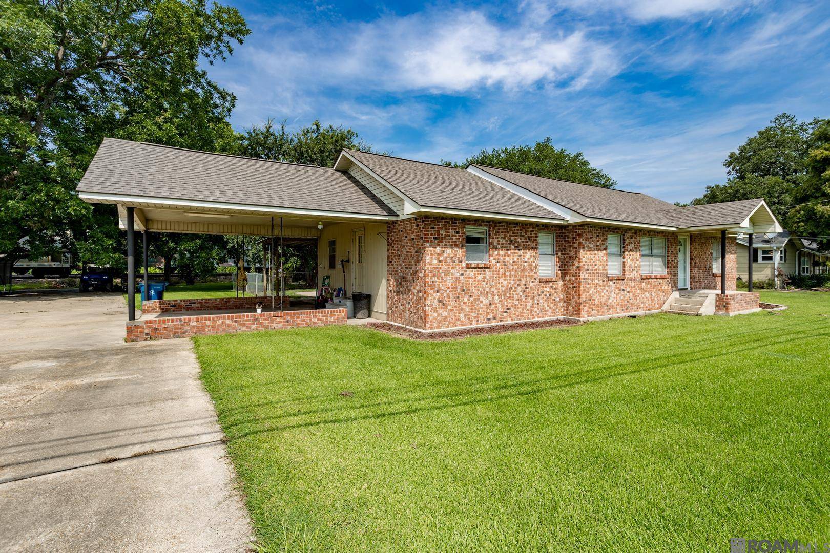 Addis, LA 70710,8346 First St