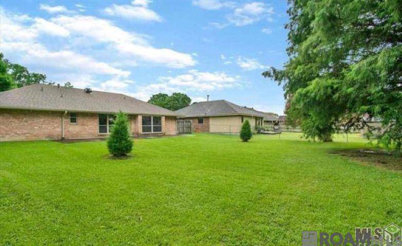 Saint George, LA 70810,9852 Hawthorne Dr