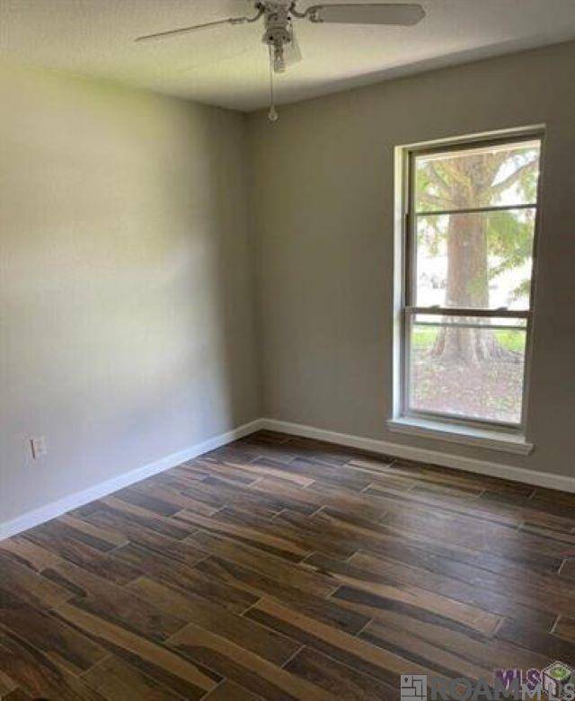 Saint George, LA 70810,9852 Hawthorne Dr