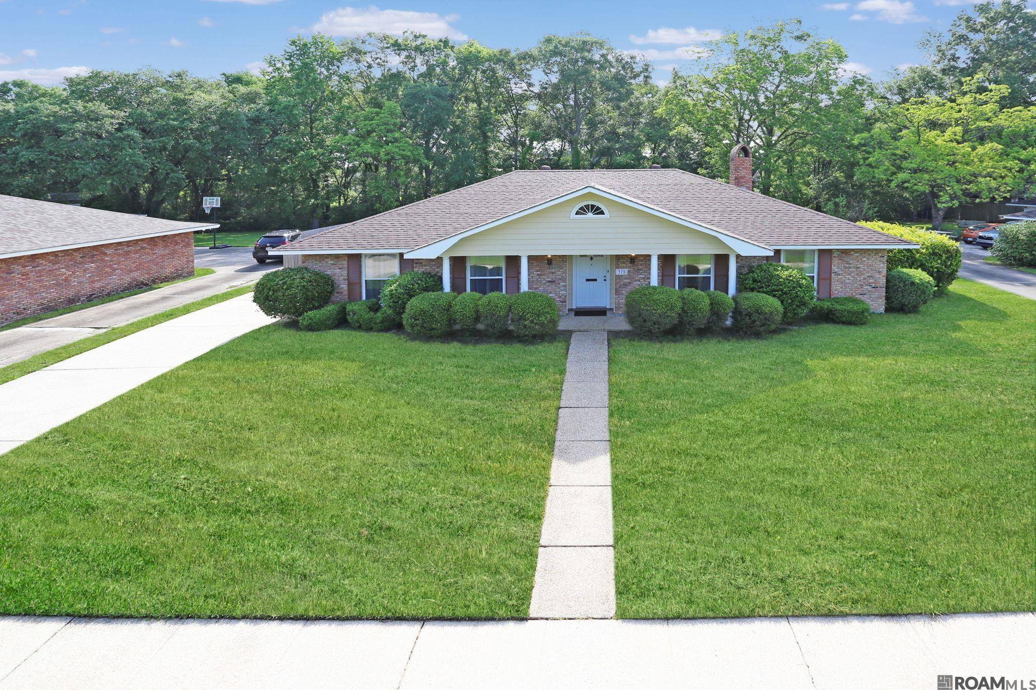 Baton Rouge, LA 70815,375 Woodcliff Dr