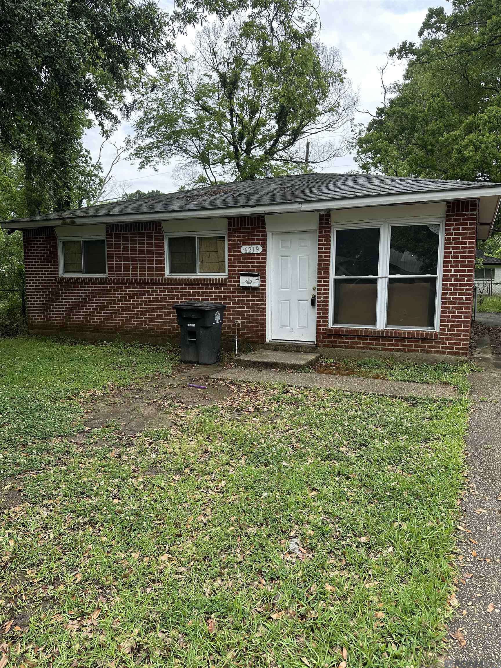 Baton Rouge, LA 70812,6219 Pontotoc St