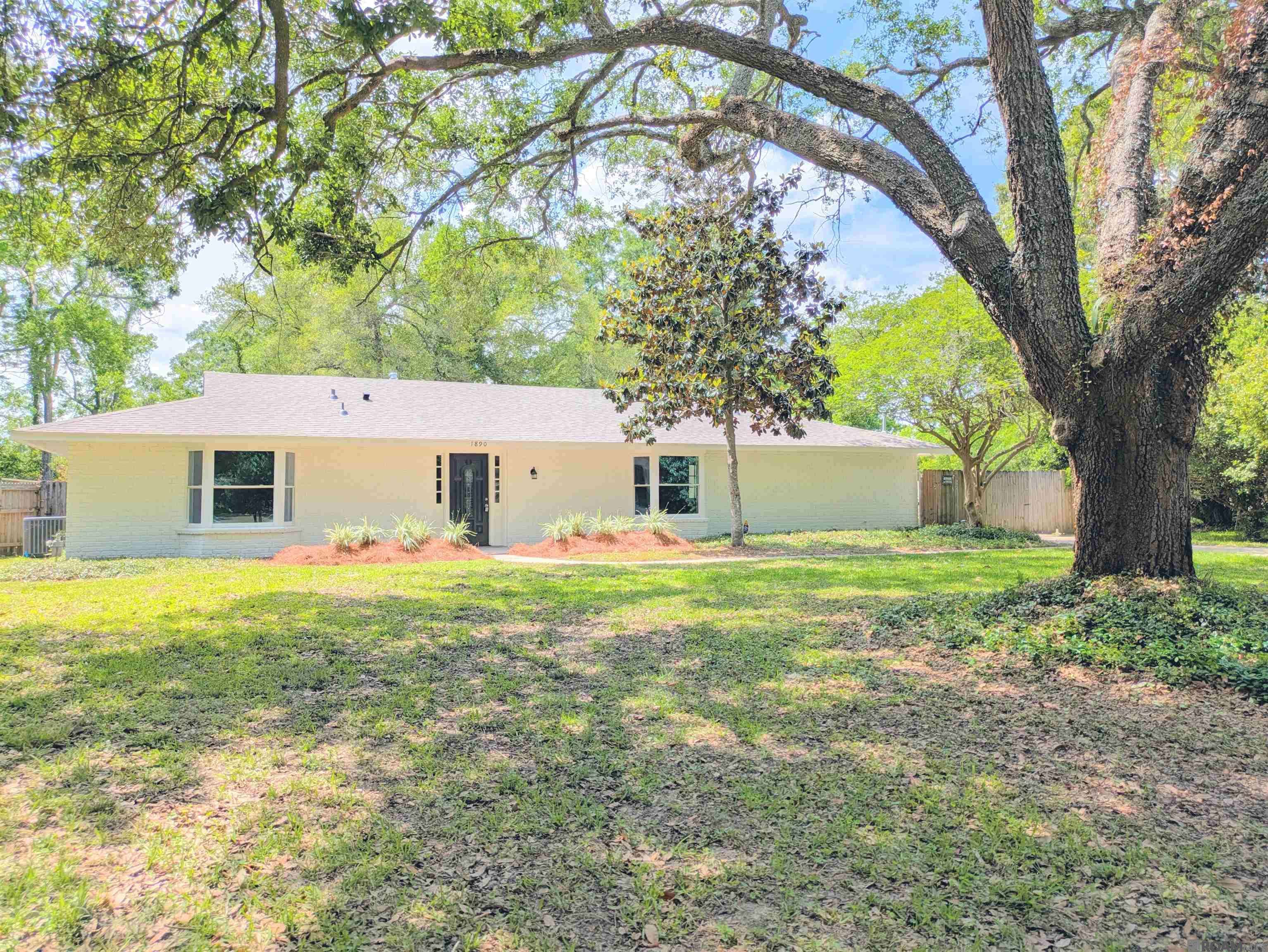 Baton Rouge, LA 70816,1890 Dabney Dr