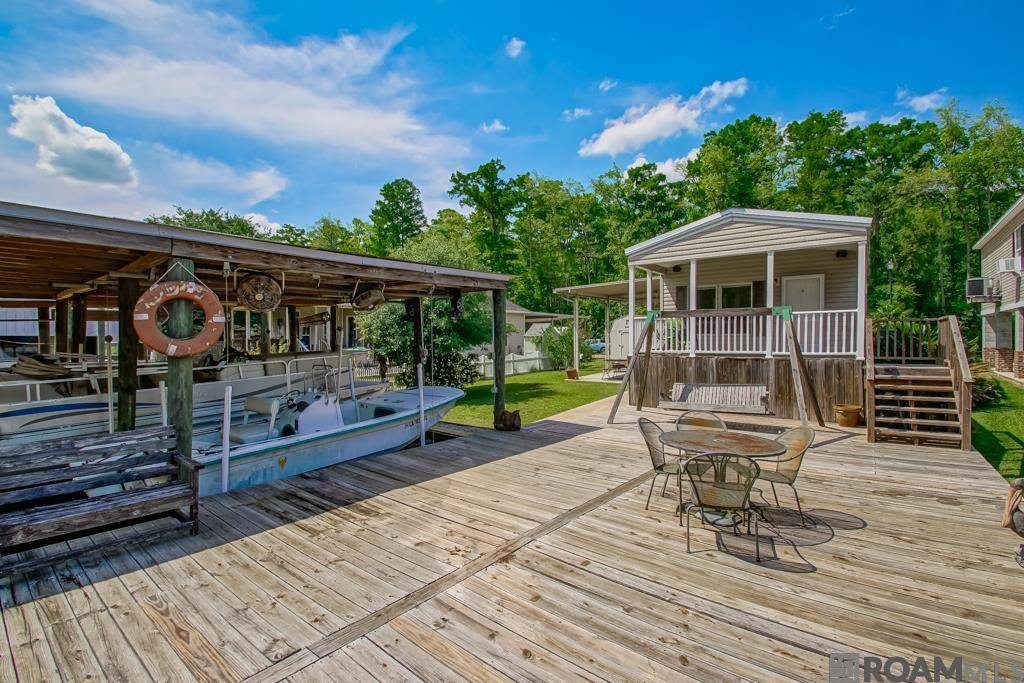 Maurepas, LA 70449,22902 Chene Blanc Ln