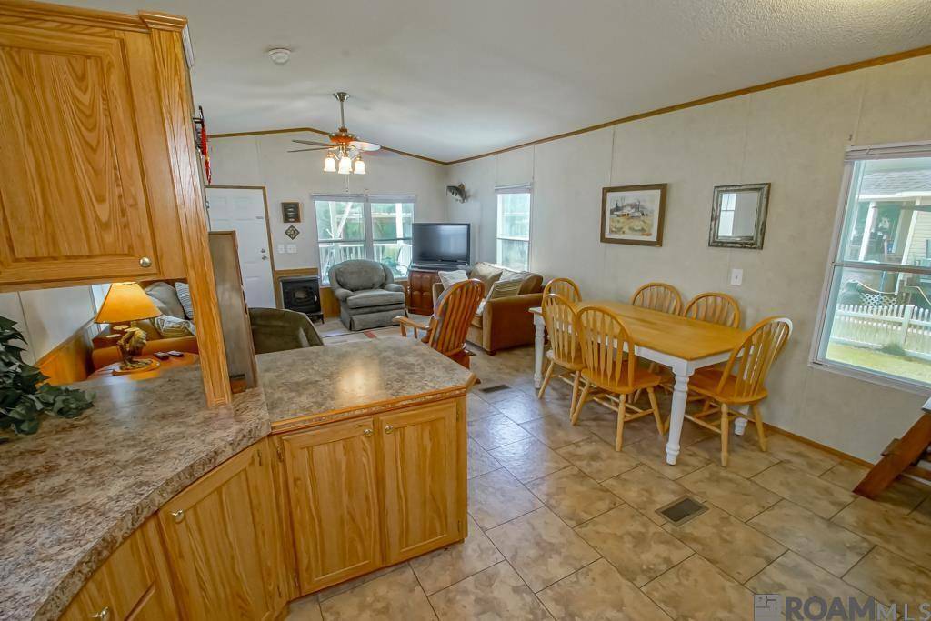 Maurepas, LA 70449,22902 Chene Blanc Ln