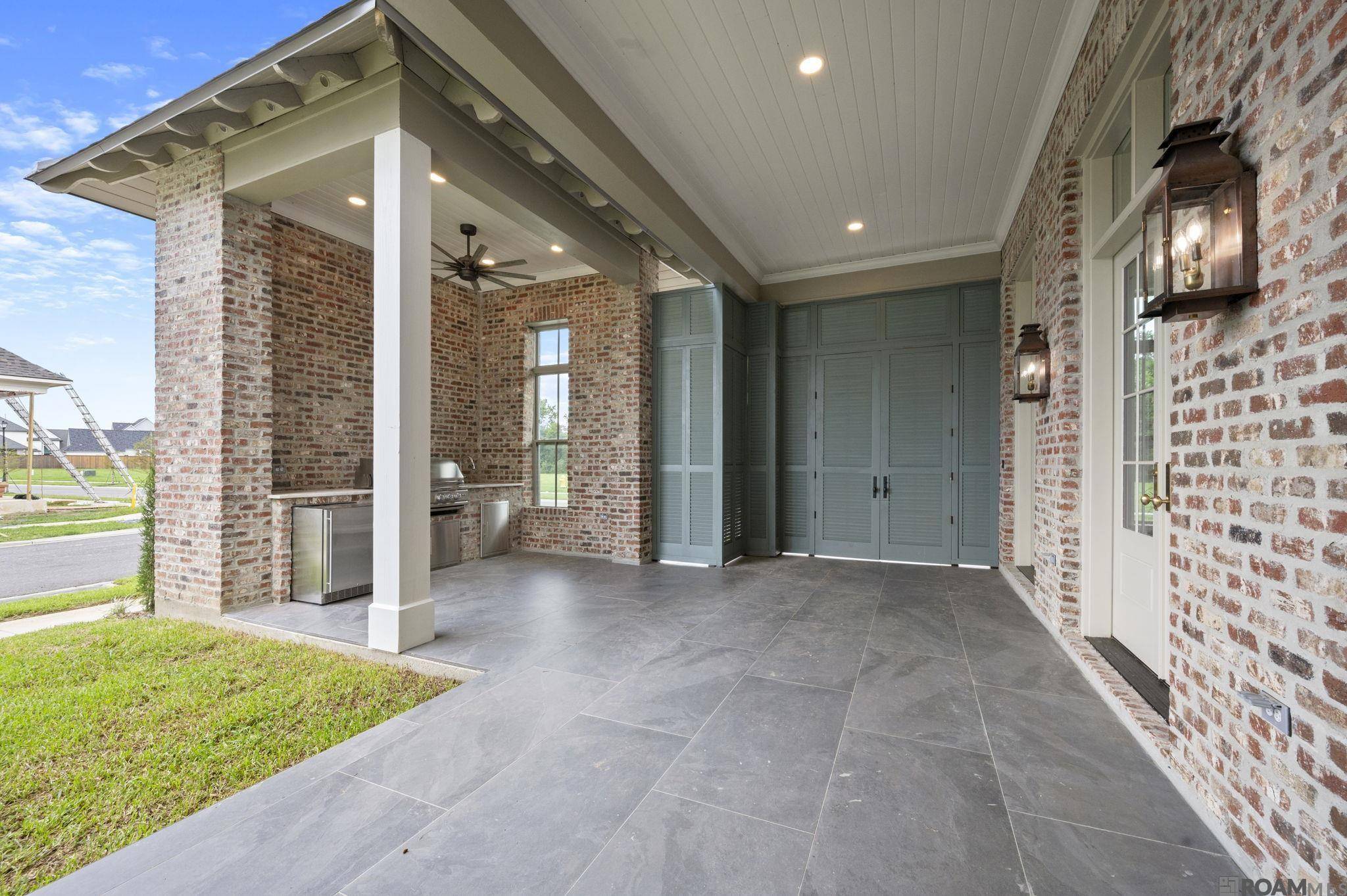 Saint George, LA 70817,8638 Greenbrier Cove Rd