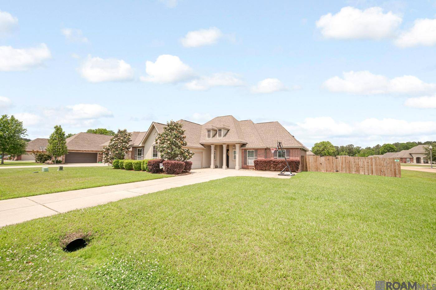 Hammond, LA 70403,20211 Long Lake Dr