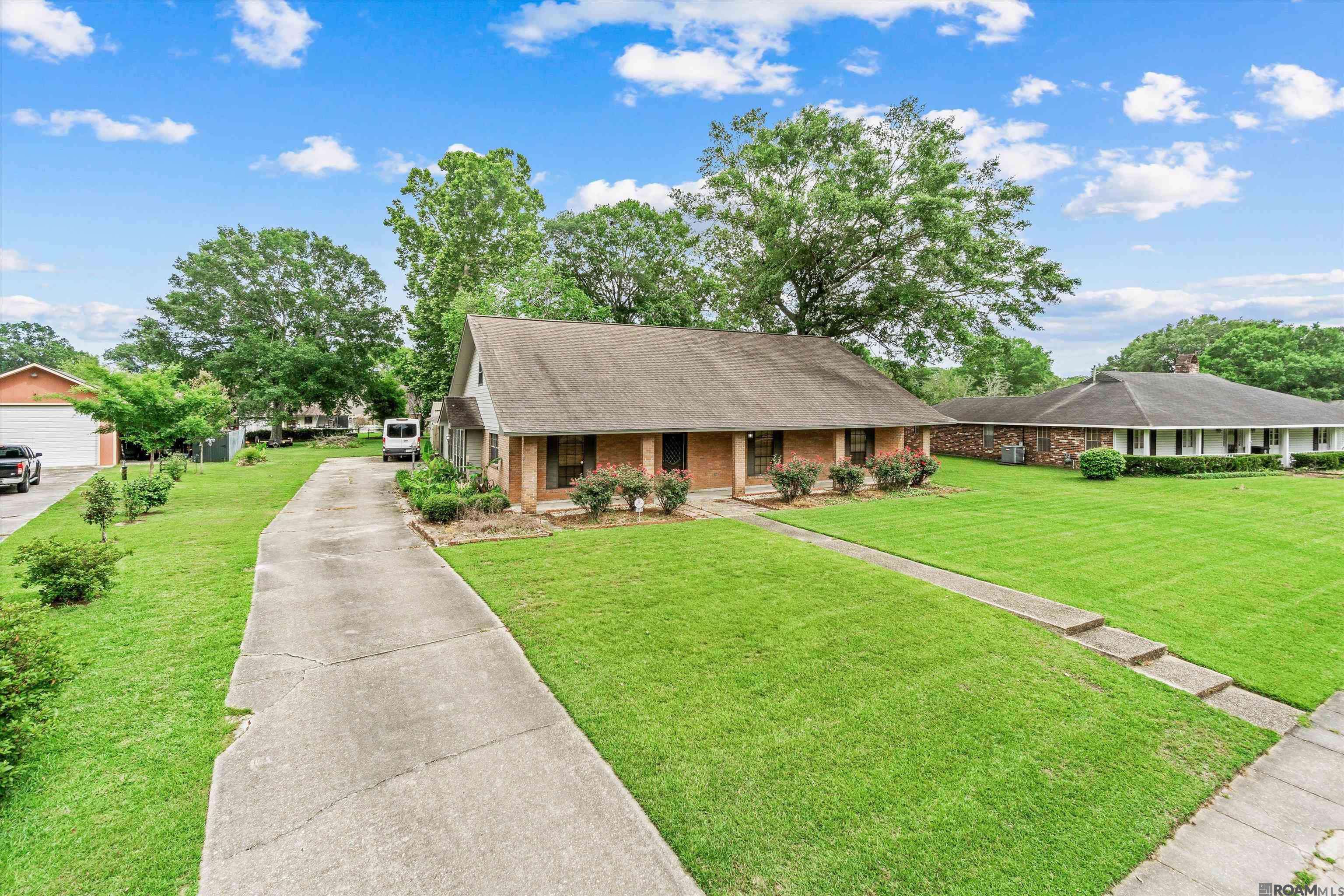 Baton Rouge, LA 70817,5853 Hickory Ridge Bl