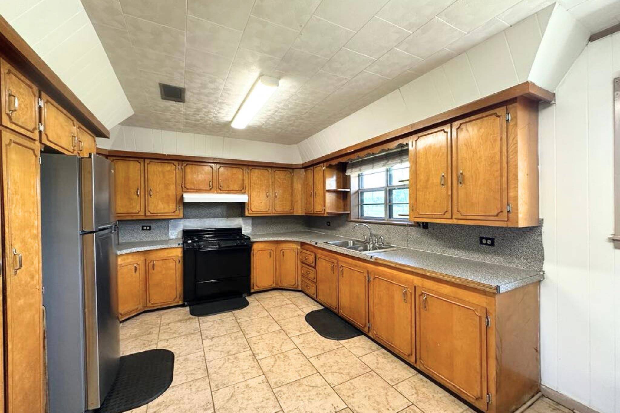 Chauvin, LA 70344,4679 Bayouside Dr