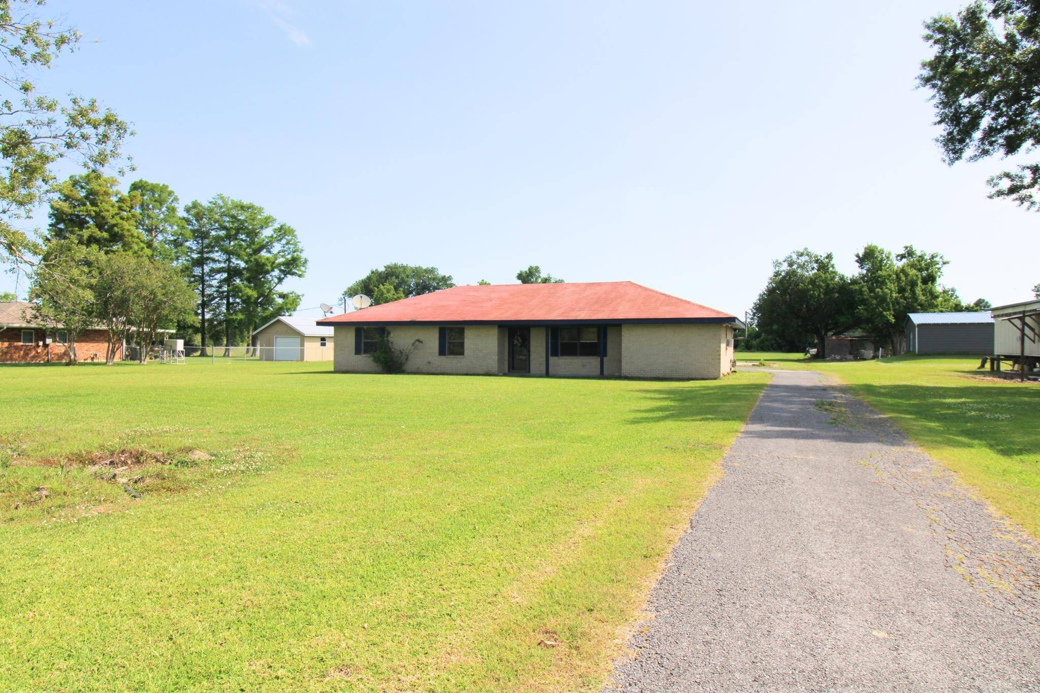 Chauvin, LA 70344,4679 Bayouside Dr