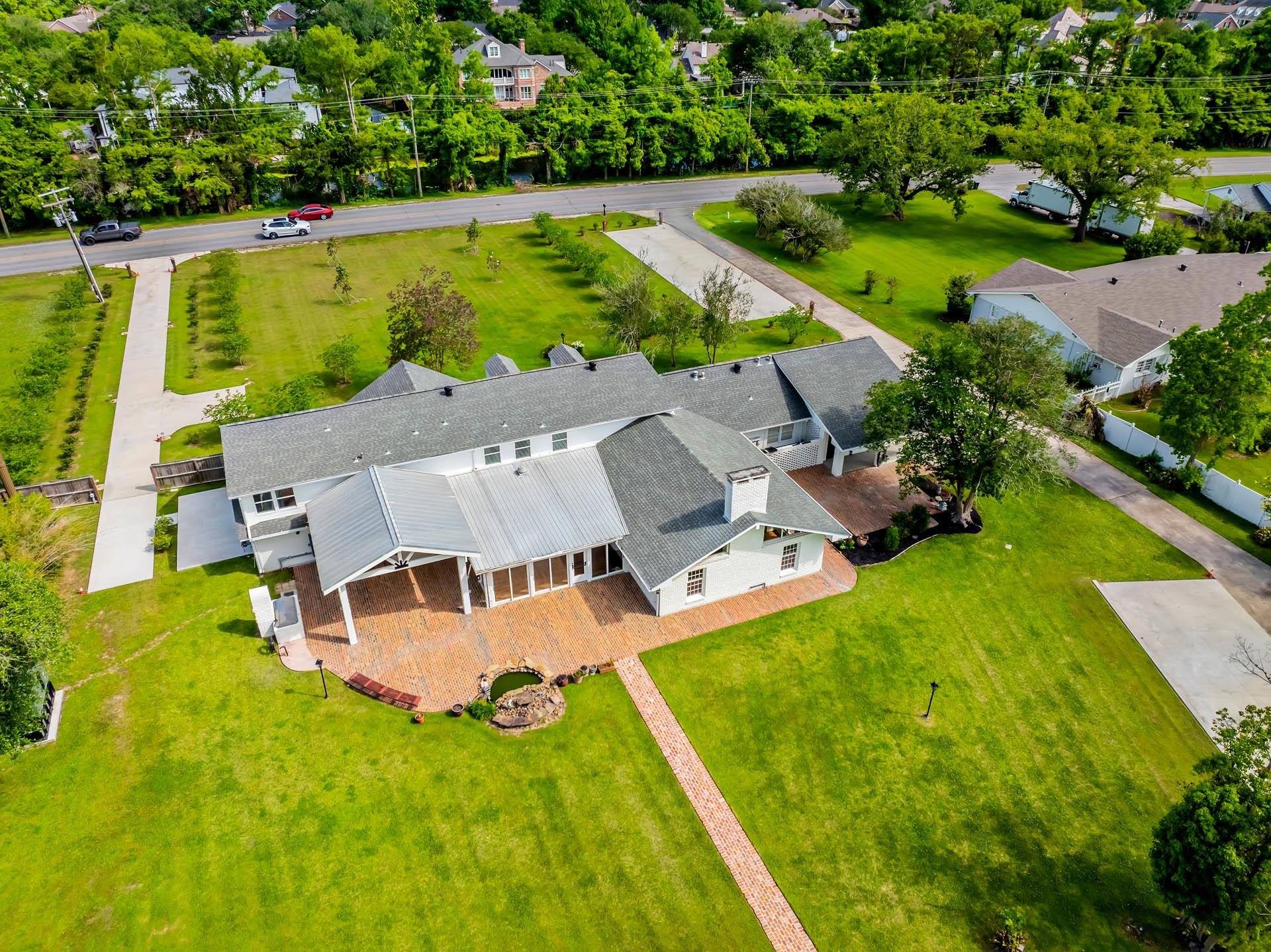Houma, LA 70360,1621 Bayou Black Dr