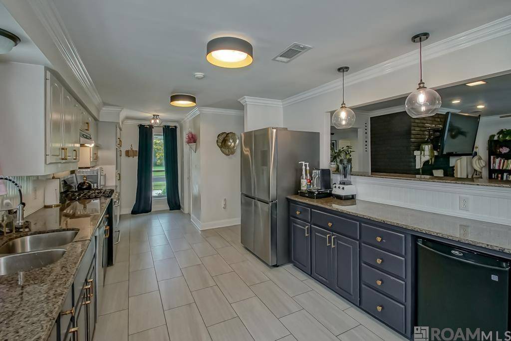 Baton Rouge, LA 70808,816 Daventry Dr