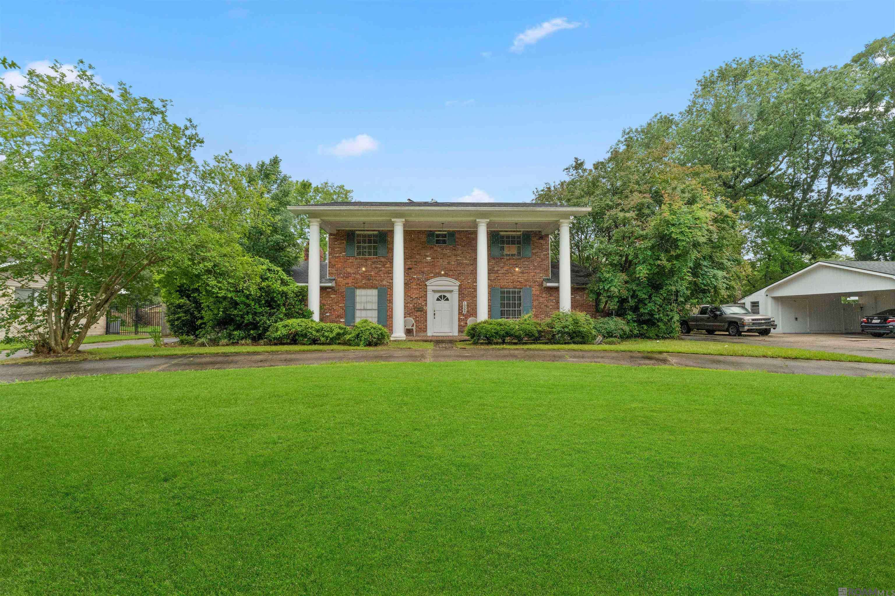Baton Rouge, LA 70815,10588 Goodwood Blvd