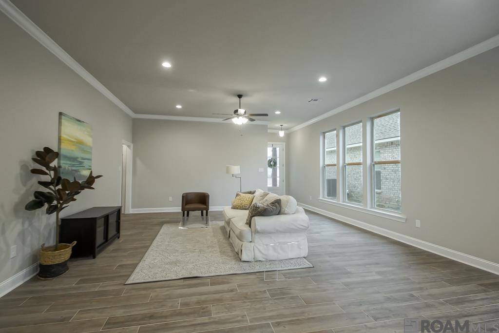 Baton Rouge, LA 70810,10913 Maitland Ave