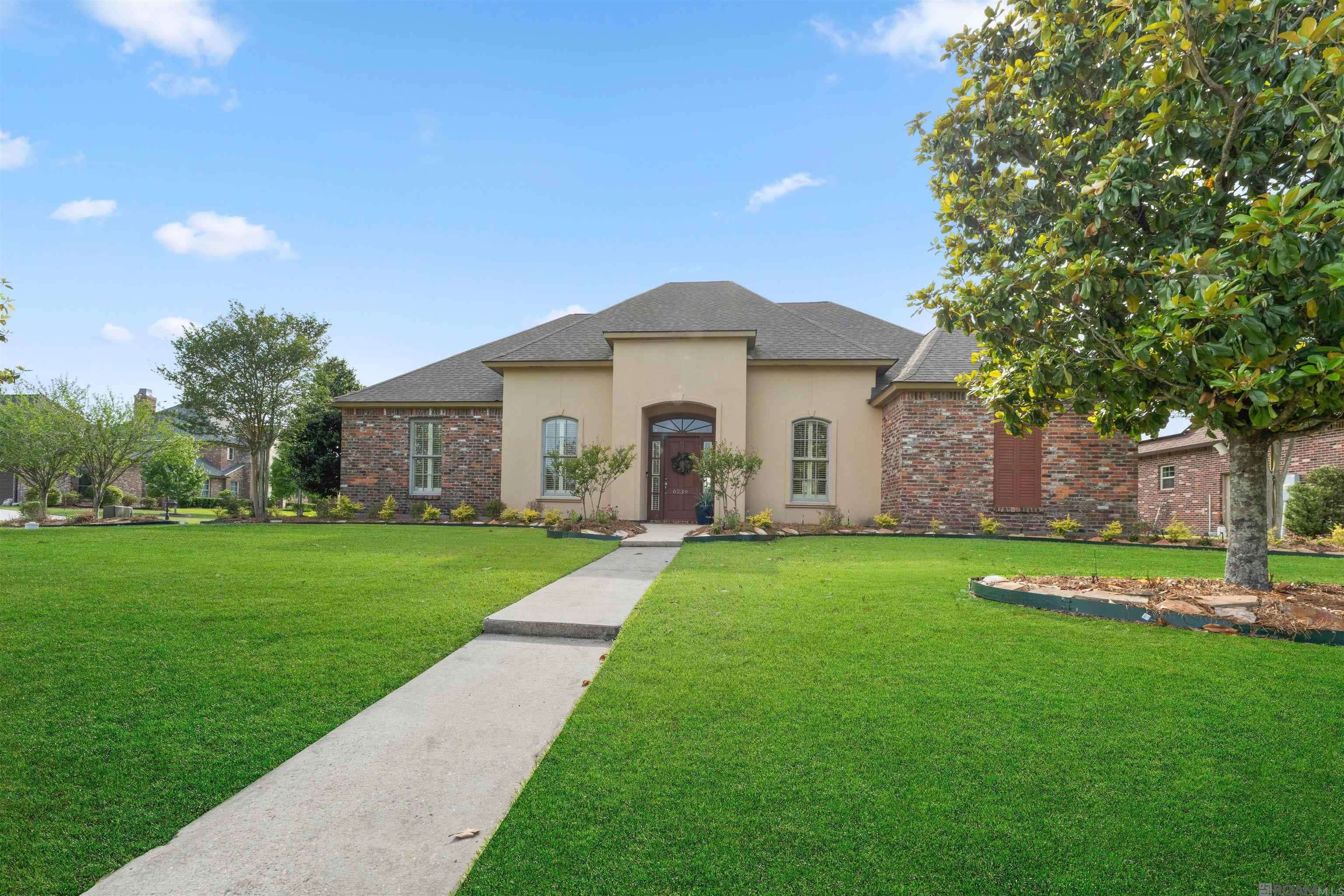 Gonzales, LA 70704,6239 Royal Lakes Estates Avenue
