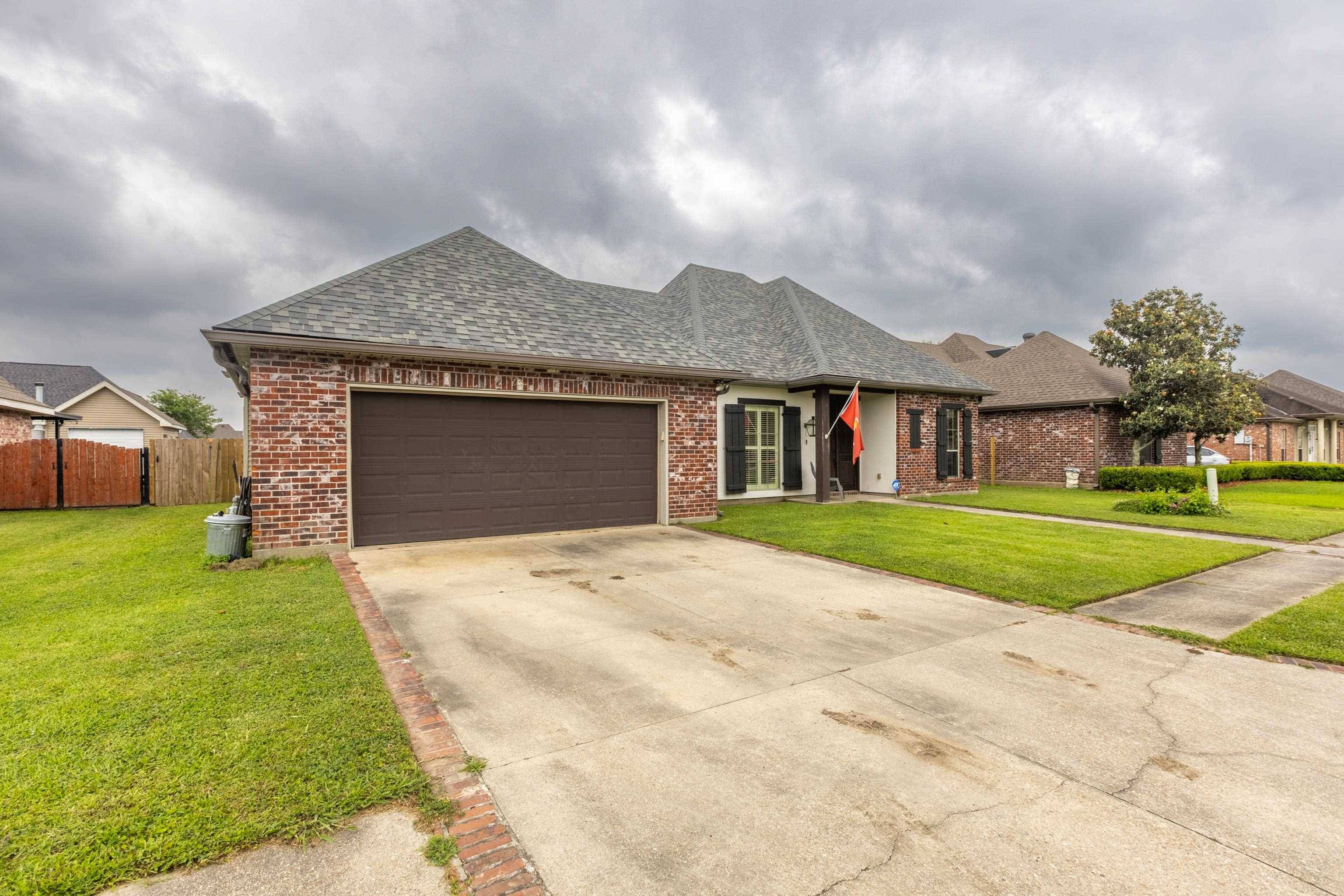 Houma, LA 70360,220 Viola St