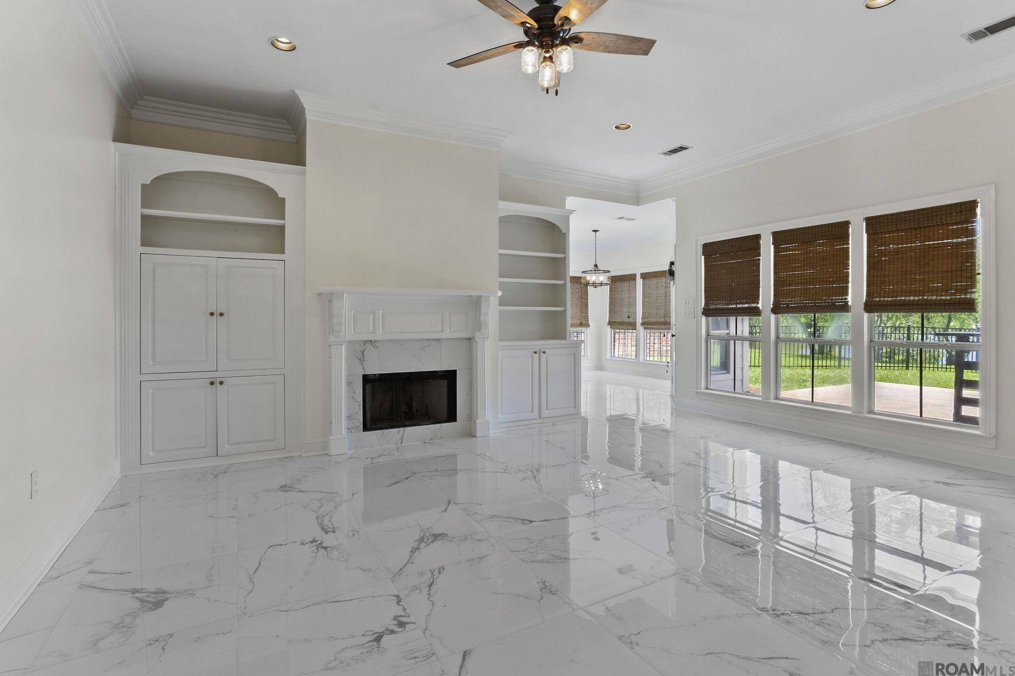 Baton Rouge, LA 70810,1325 Springlake Dr