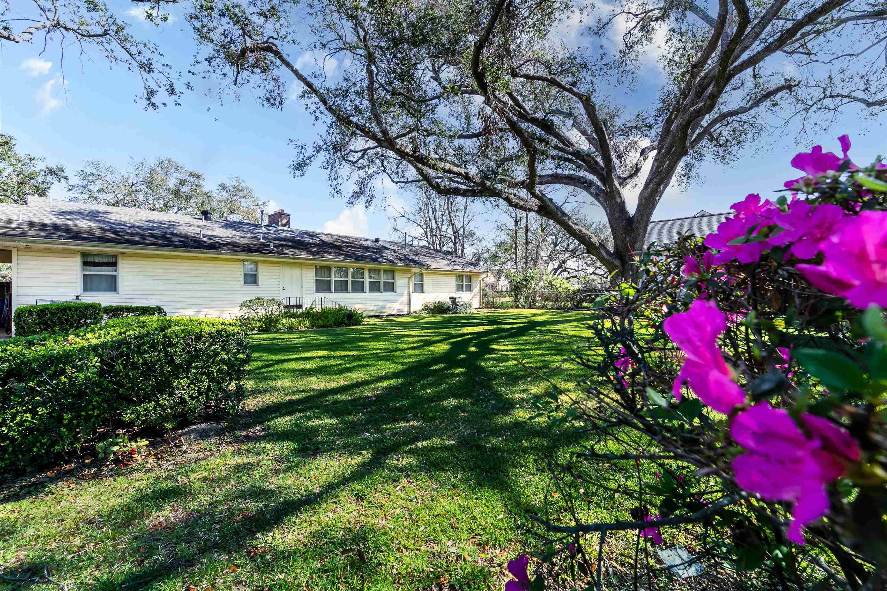 Thibodaux, LA 70301,404 Menard Street