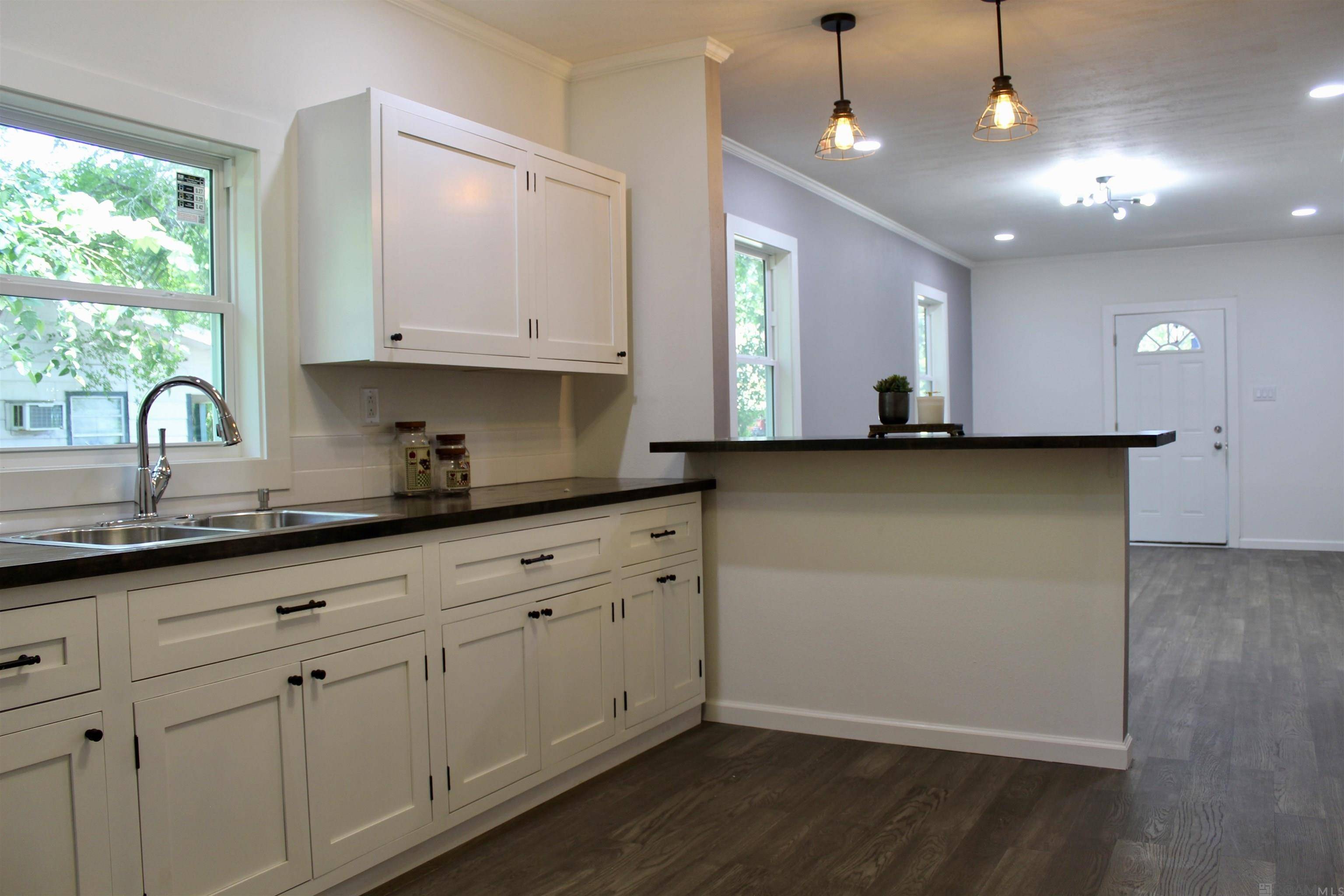 Geismar, LA 70734,12389 Dutchtown Ln
