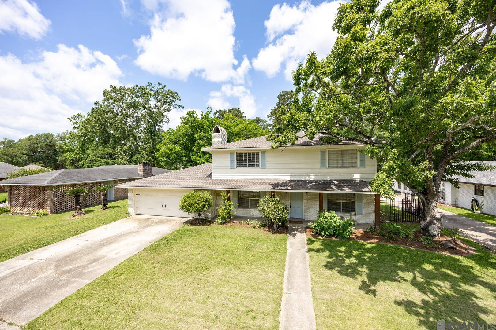 Baton Rouge, LA 70810,245 Rue De Laplace