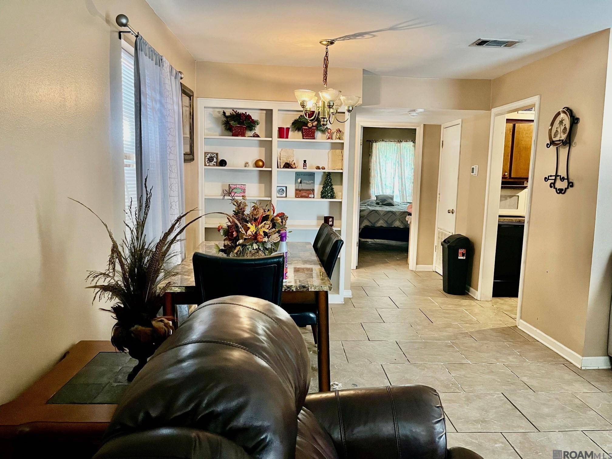 Baton Rouge, LA 70820,4552 Earl Gros Ave