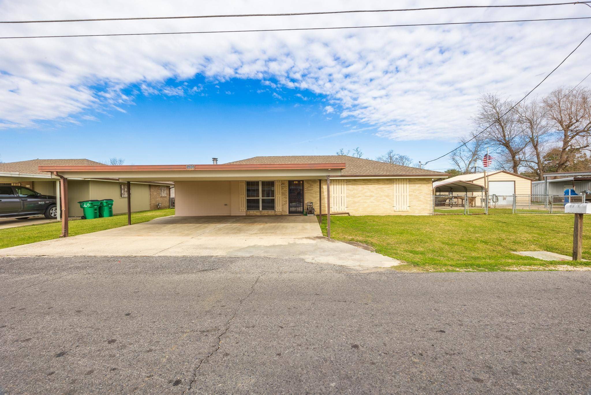 Raceland, LA 70394,430 St Louis St