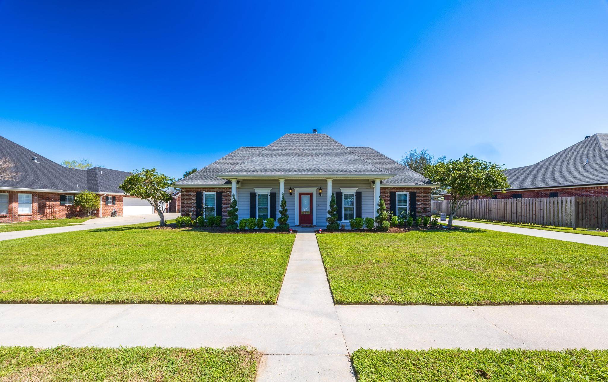 Houma, LA 70360,163 Lake Penchant Court