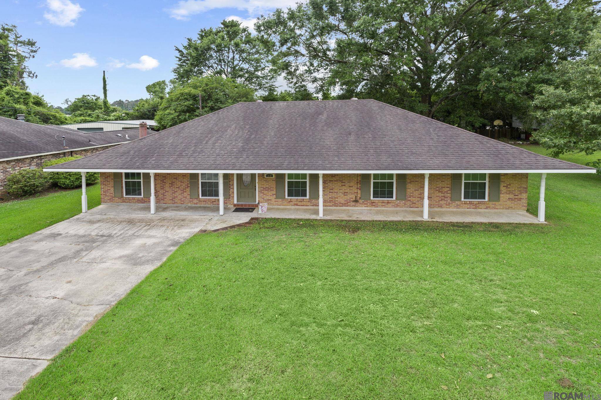St Francisville, LA 70775,5127 Pine St
