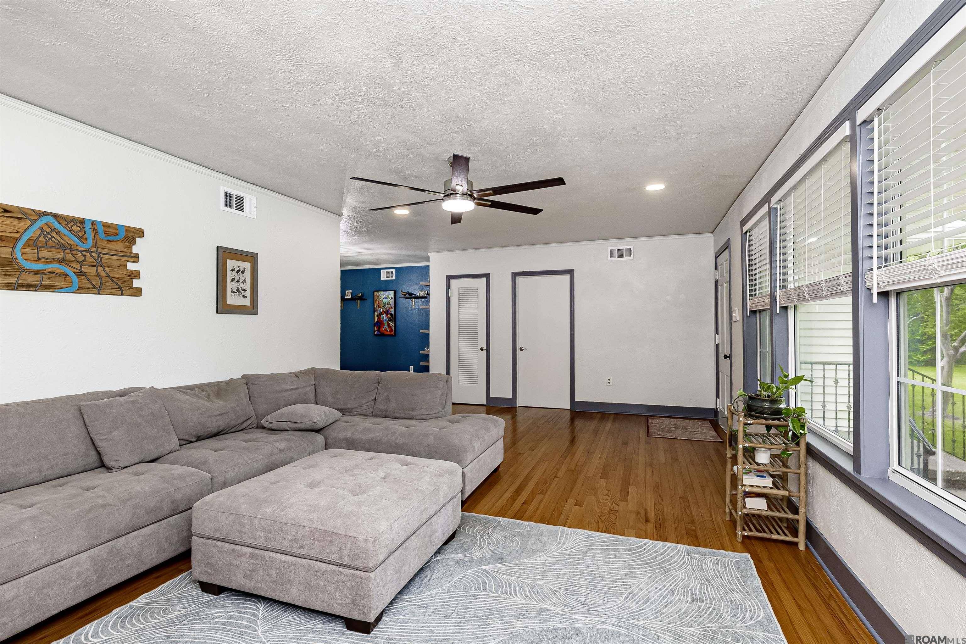 Baton Rouge, LA 70815,450 E Riveroaks Dr