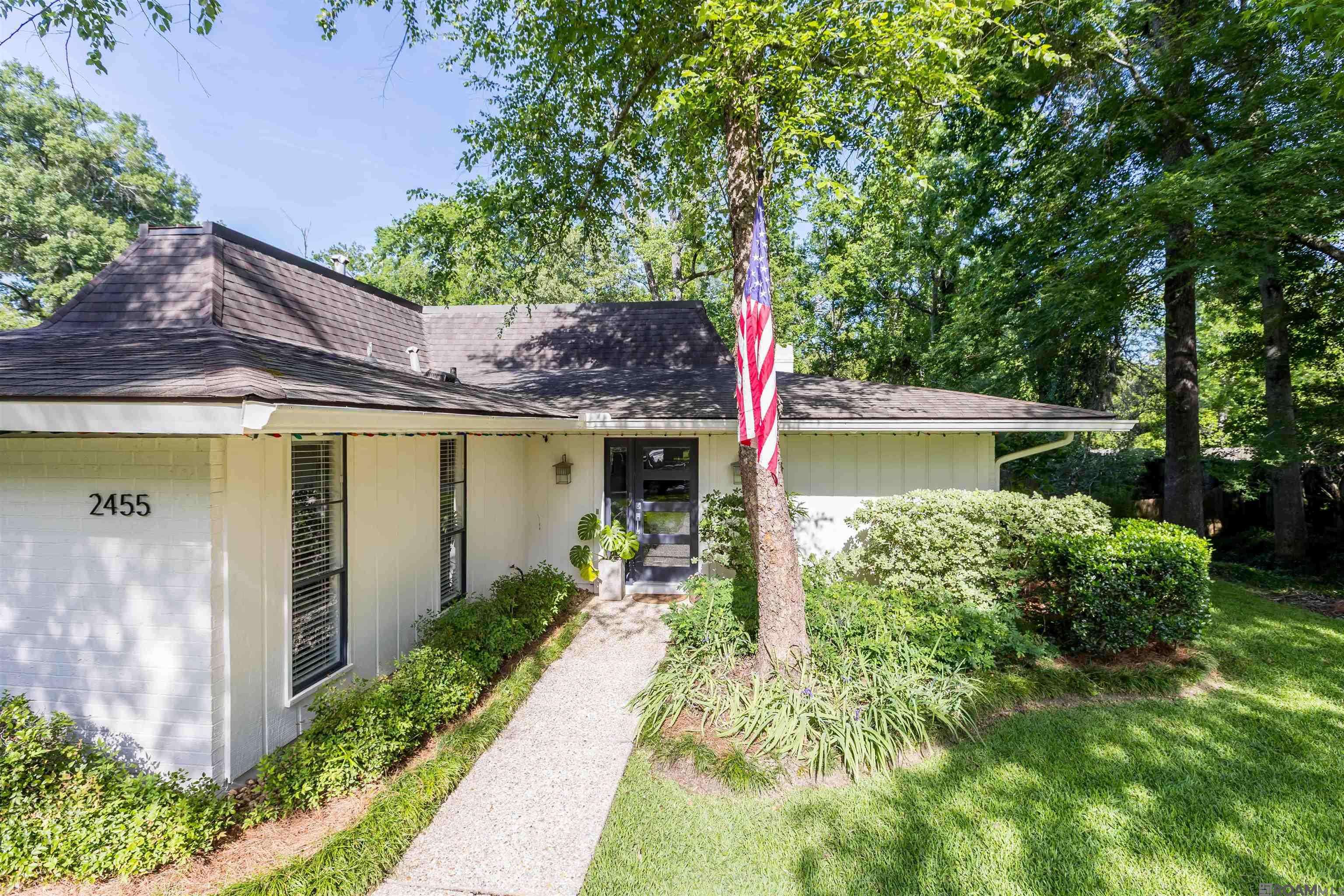 Baton Rouge, LA 70816,2455 Woodland Ridge Blvd