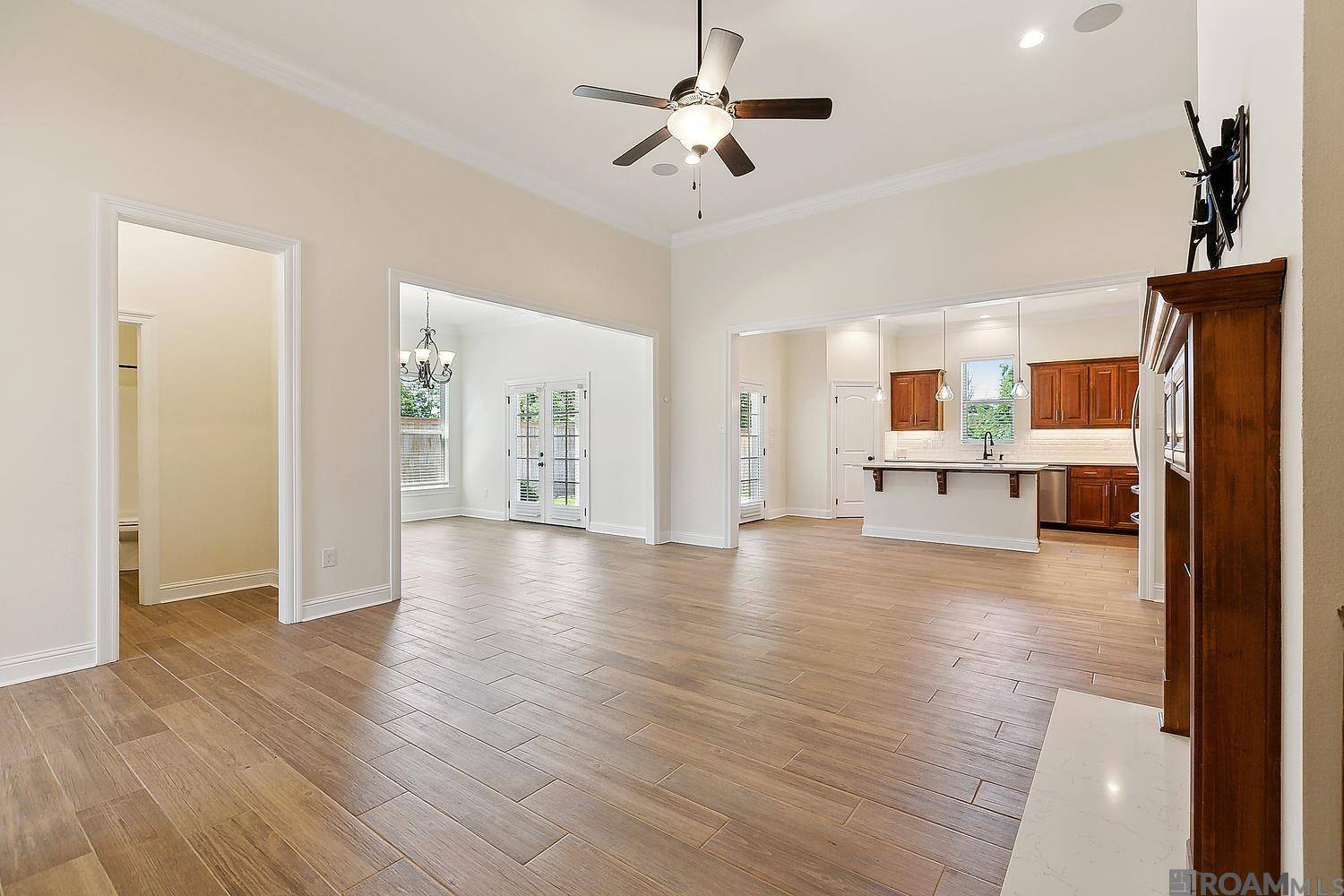 Gonzales, LA 70737,460 Lakehaven Dr