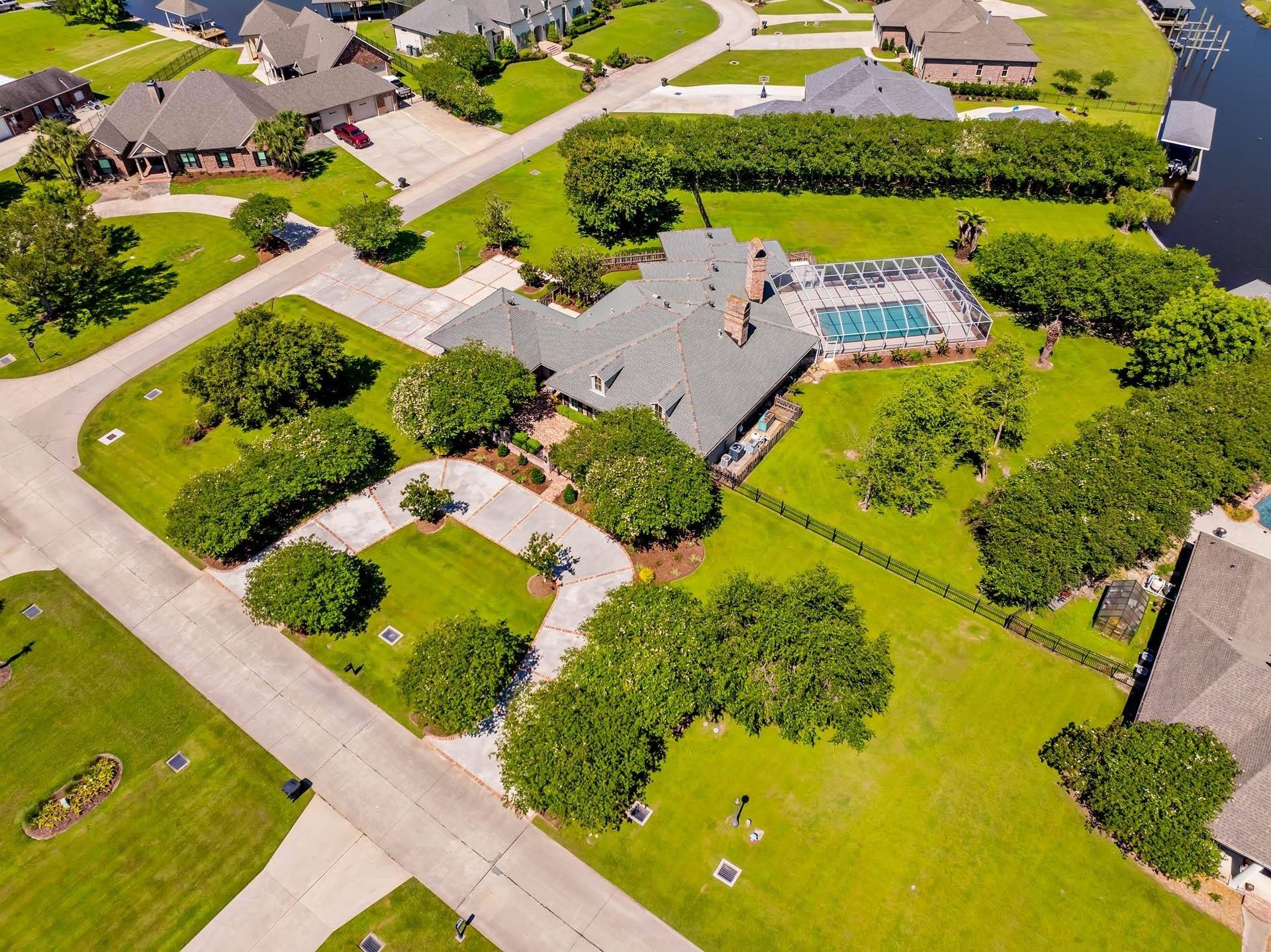 Houma, LA 70360,114 Bocage Dr