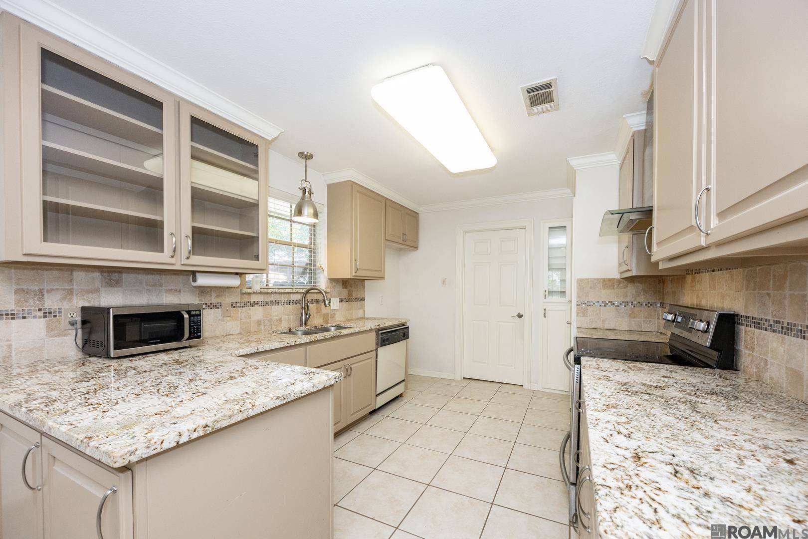 Baton Rouge, LA 70815,13243 Avants Ave