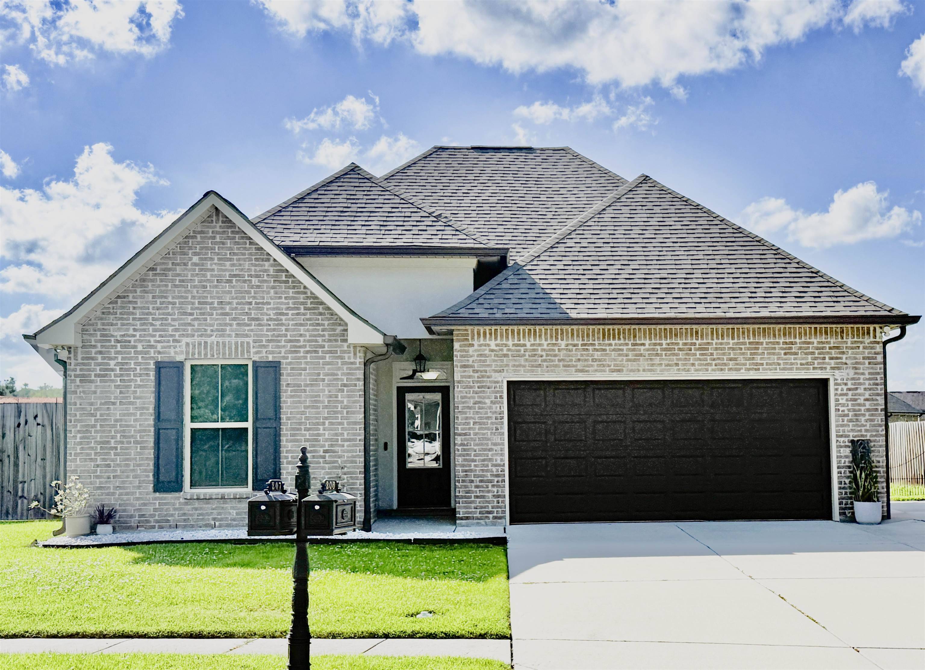 Houma, LA 70364,207 Madio Drive