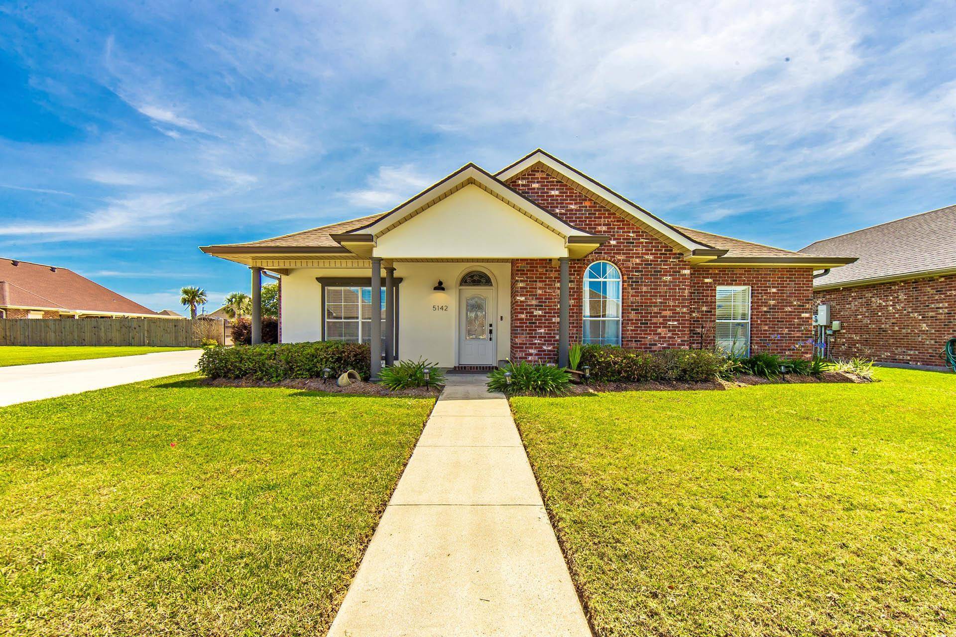 Houma, LA 70360,5142 Pinhook Place
