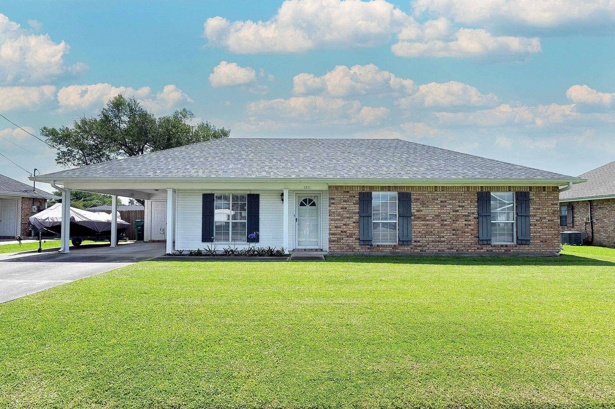 Thibodaux, LA 70301,1211 Lee Dr