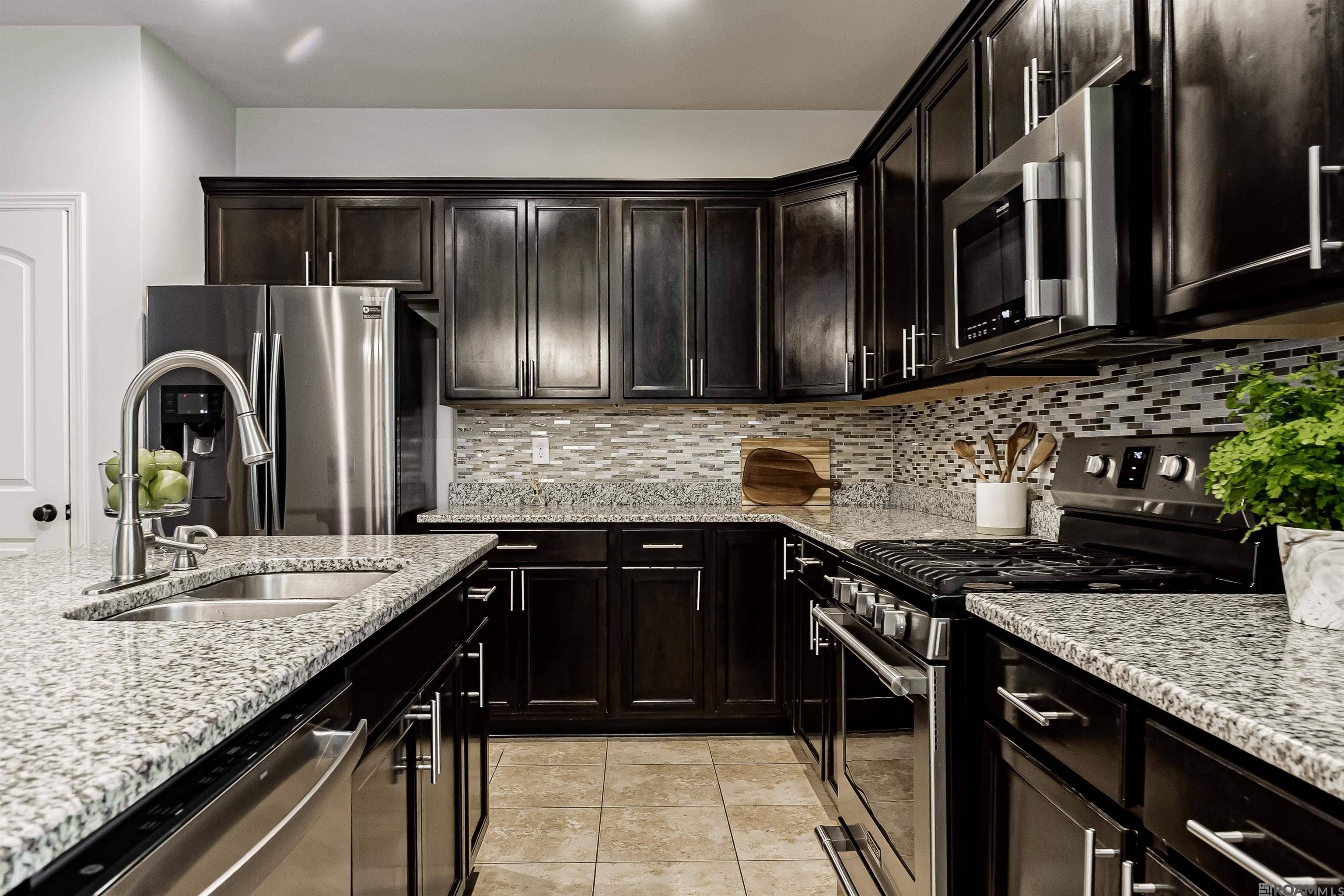 Saint George, LA 70817,16255 White Rose Dr