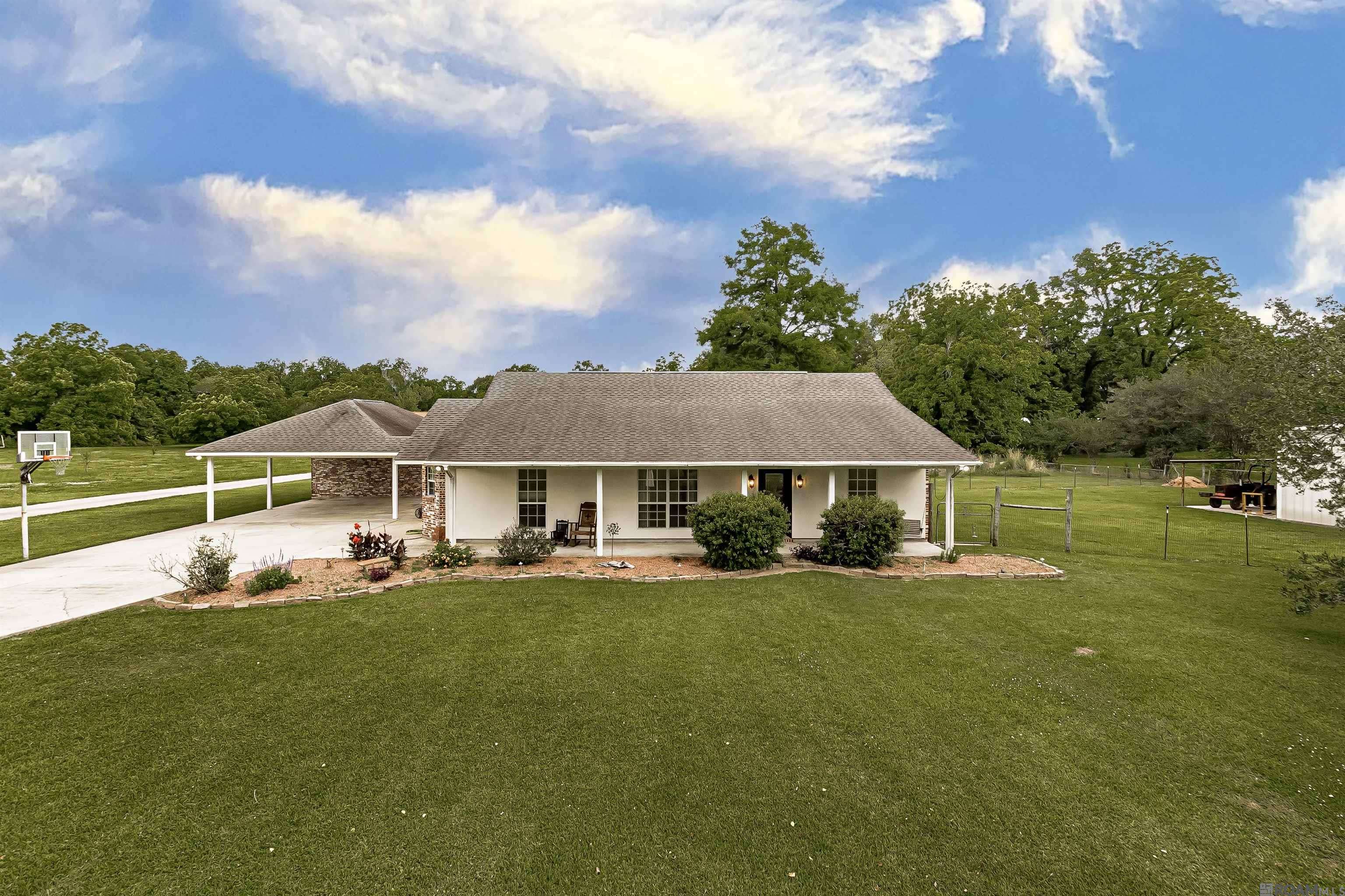 Jarreau, LA 70749,14414 Grand Bay Rd