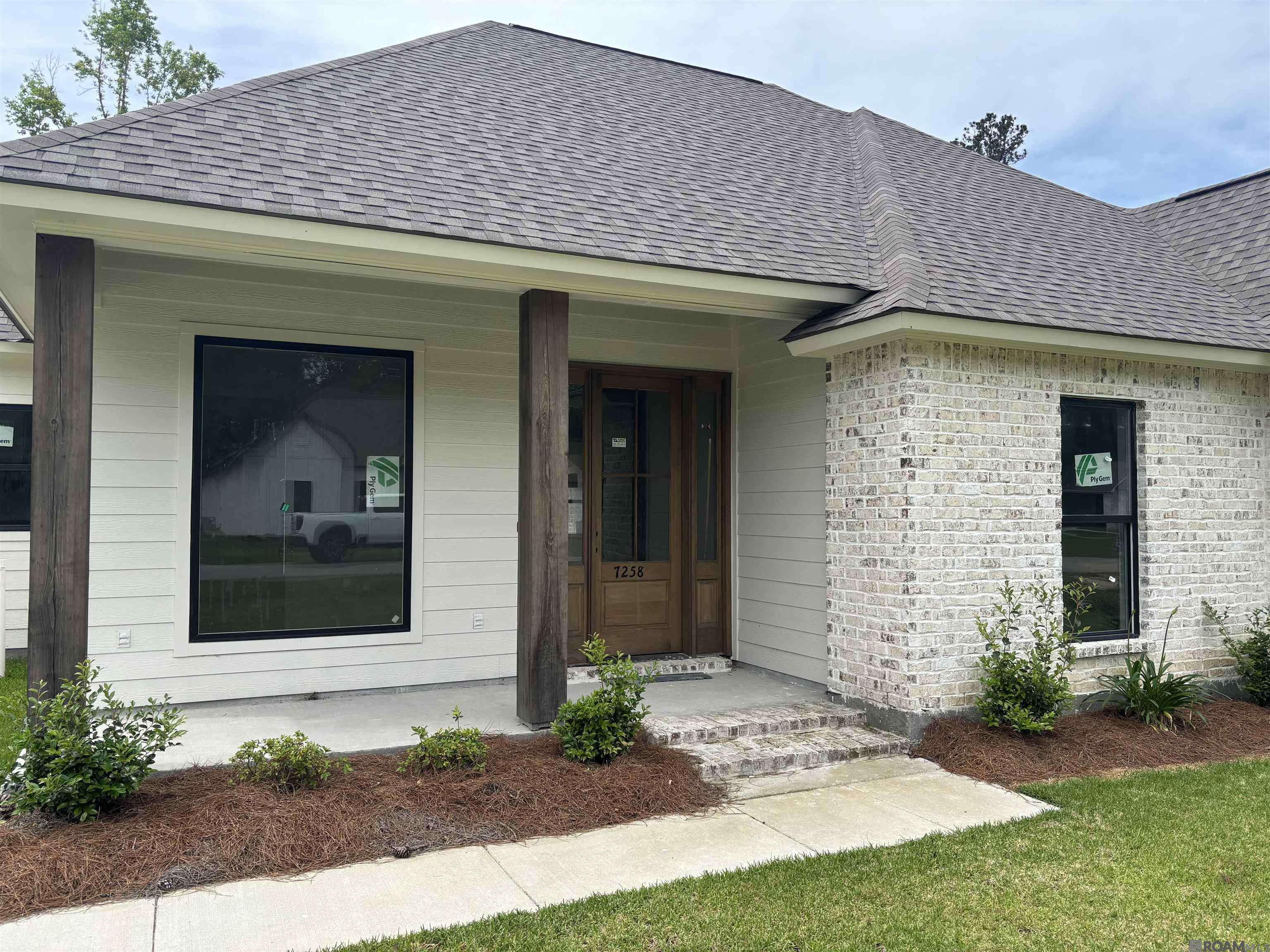 Denham Springs, LA 70806,7258 Riverbank Dr