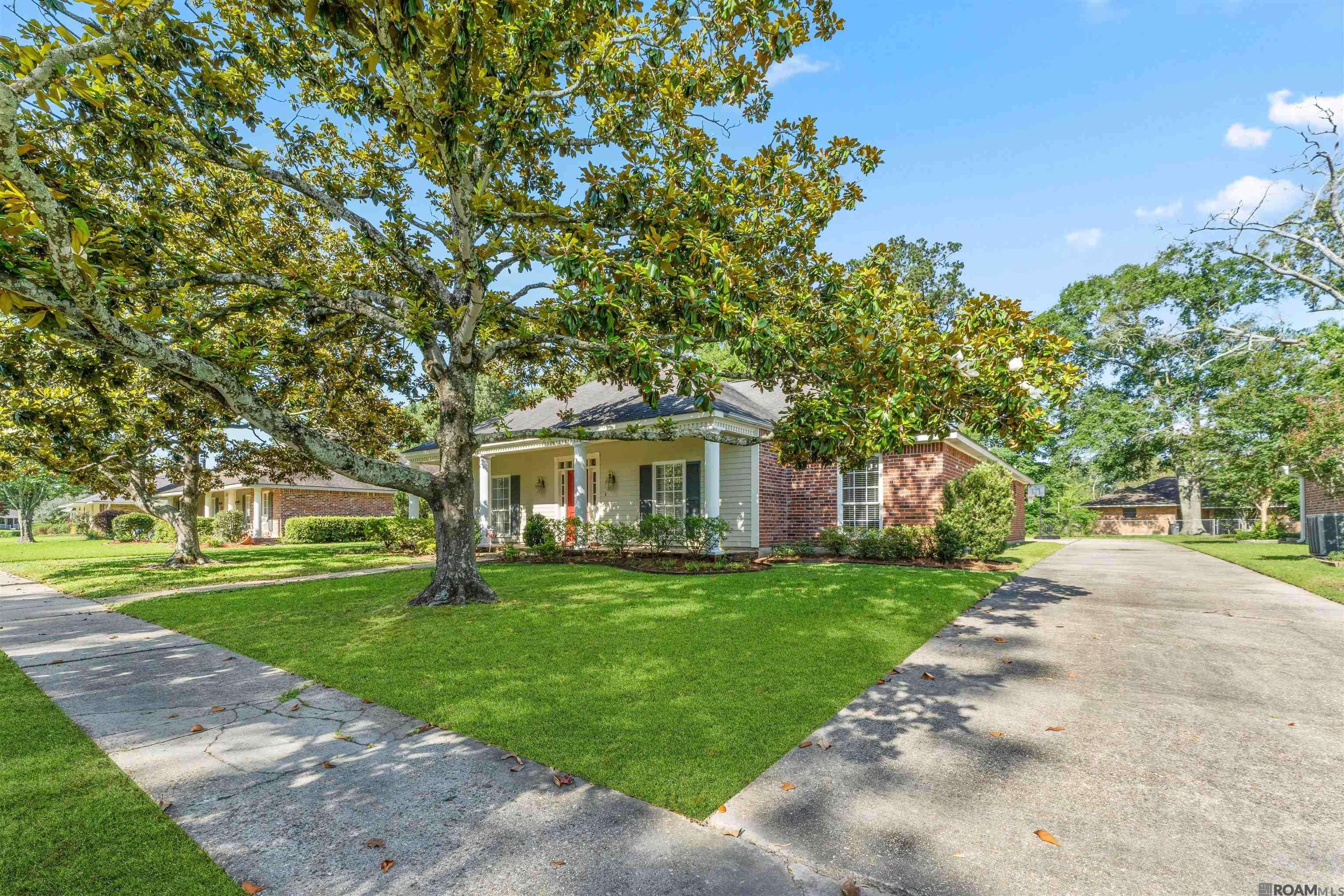 Baton Rouge, LA 70817,5242 Halls Ferry Dr