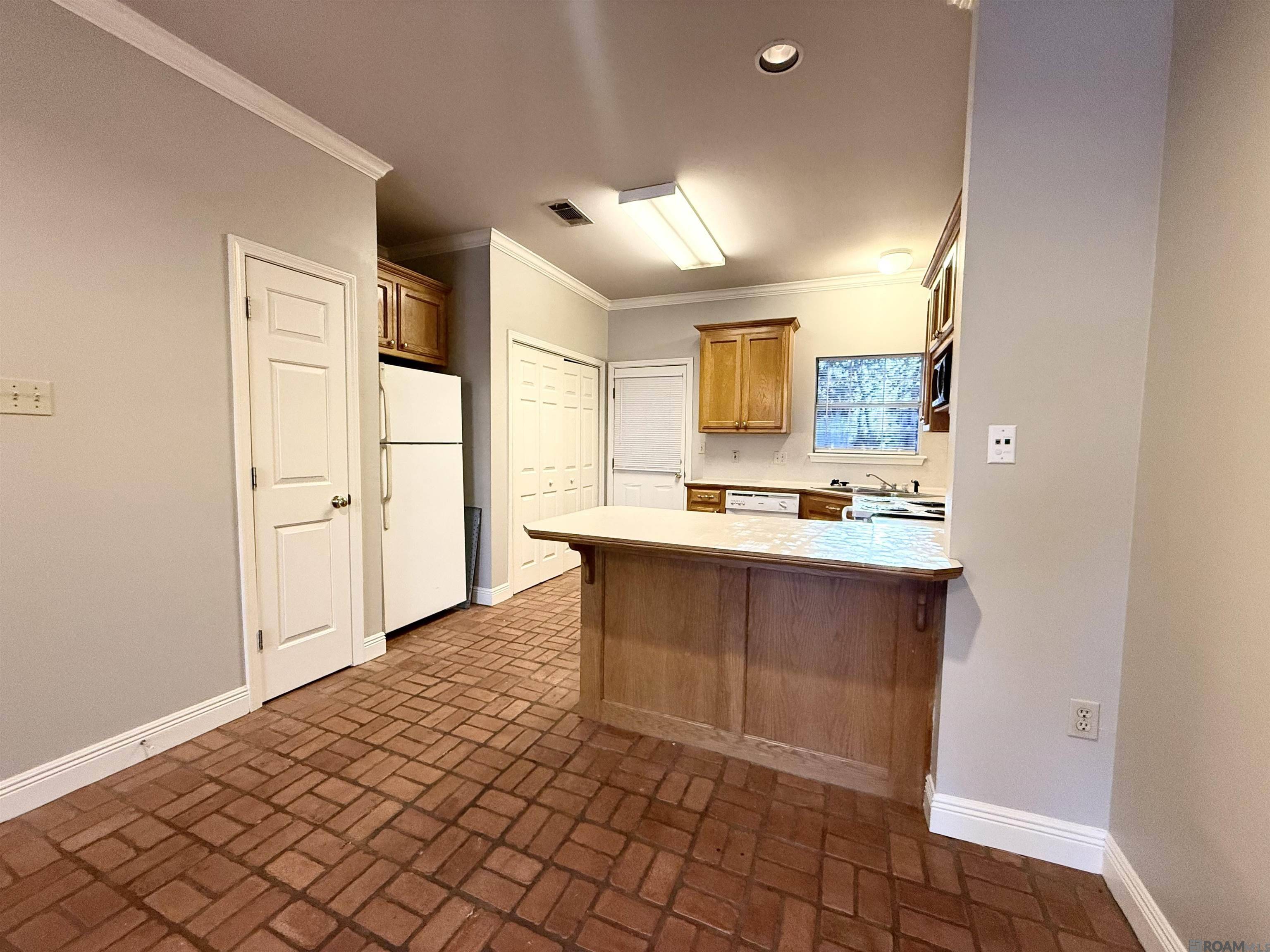 Baton Rouge, LA 70808,5130 Highland Rd ##A-G
