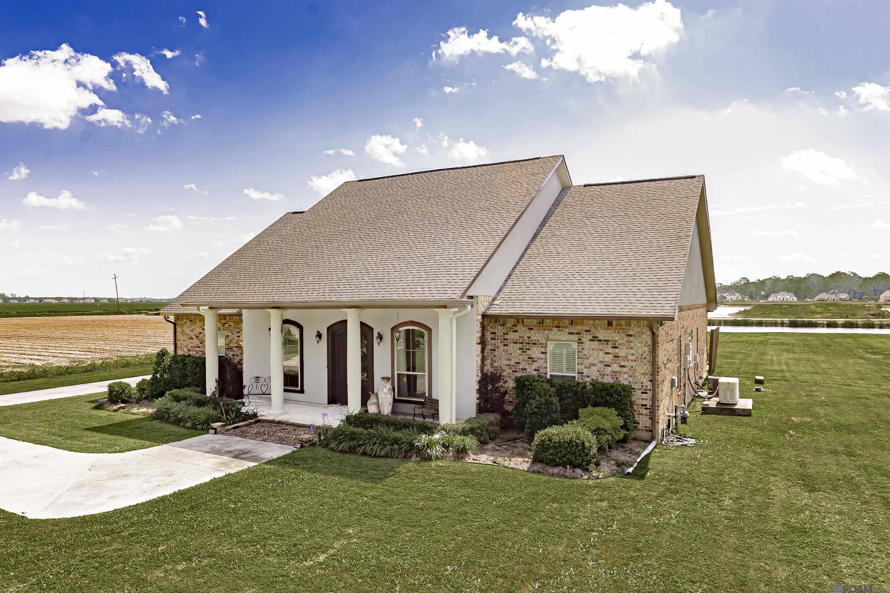 Port Allen, LA 70767,323 Silvery Ln