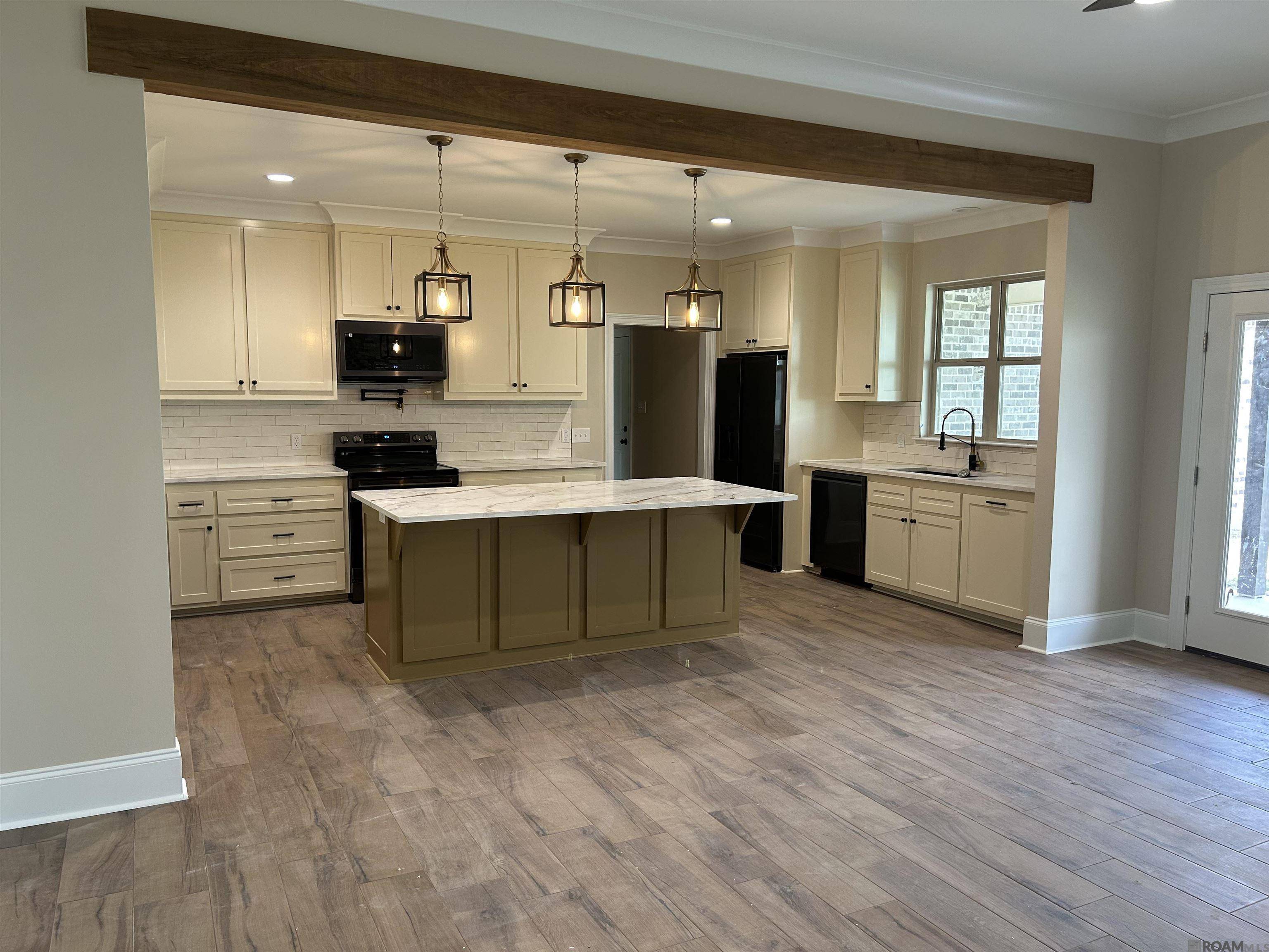 Port Allen, LA 70767,1542 Lamotte Ln