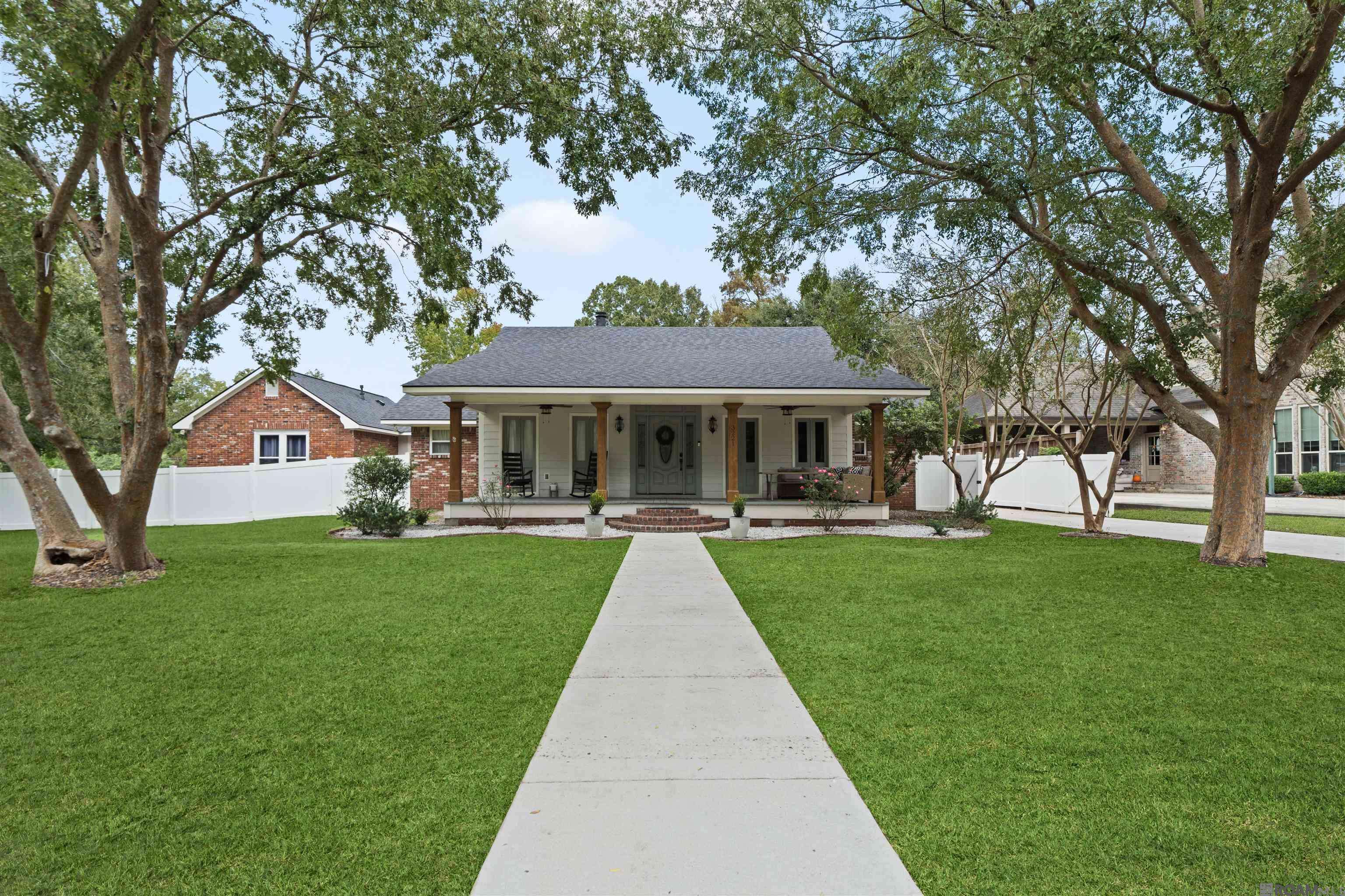 Baton Rouge, LA 70816,3221 Woodland Ridge Blvd