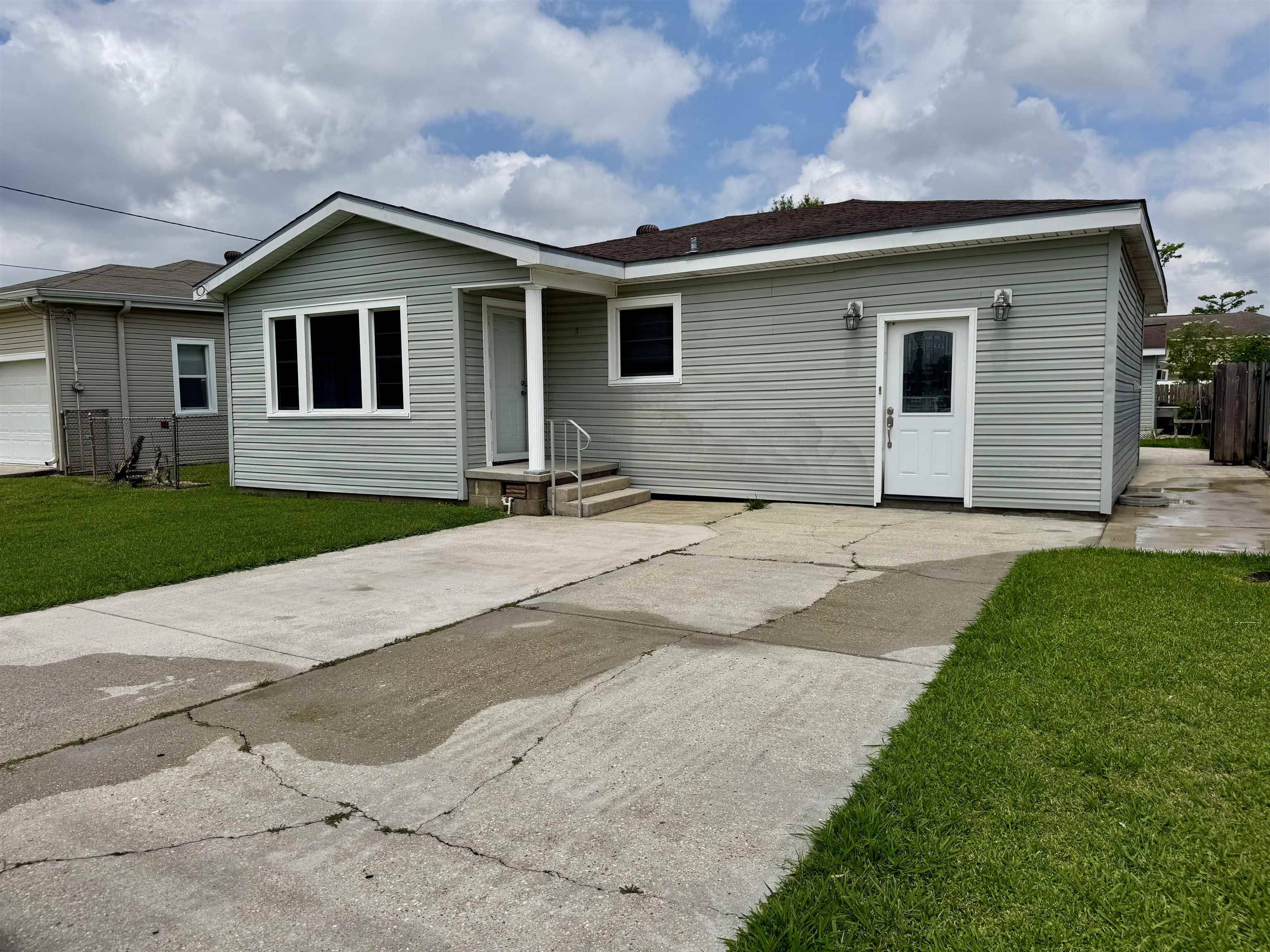 Morgan City, LA 70380,1612 Maple St