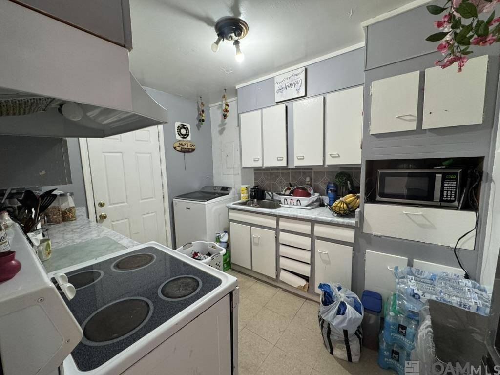 Terrytown, LA 70056,517 Fairlawn Drive